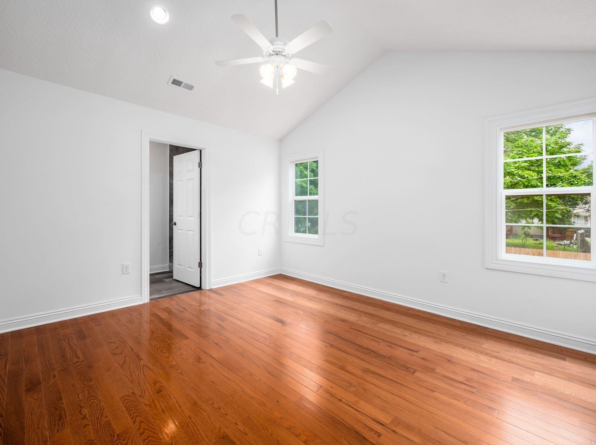 349 Warren Ave, Columbus OH  43204-3057 exterior