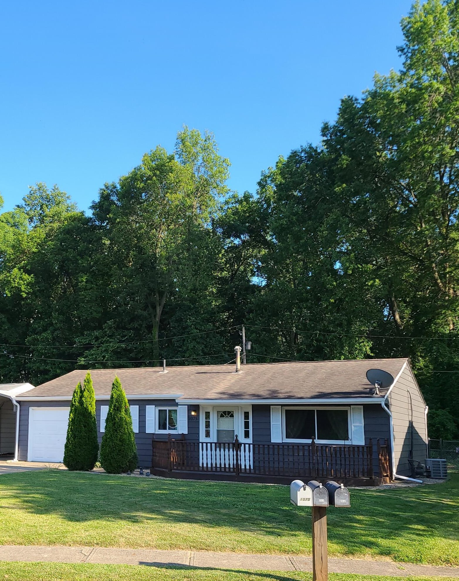 1075 Kelly Dr, Hebron, OH 43025