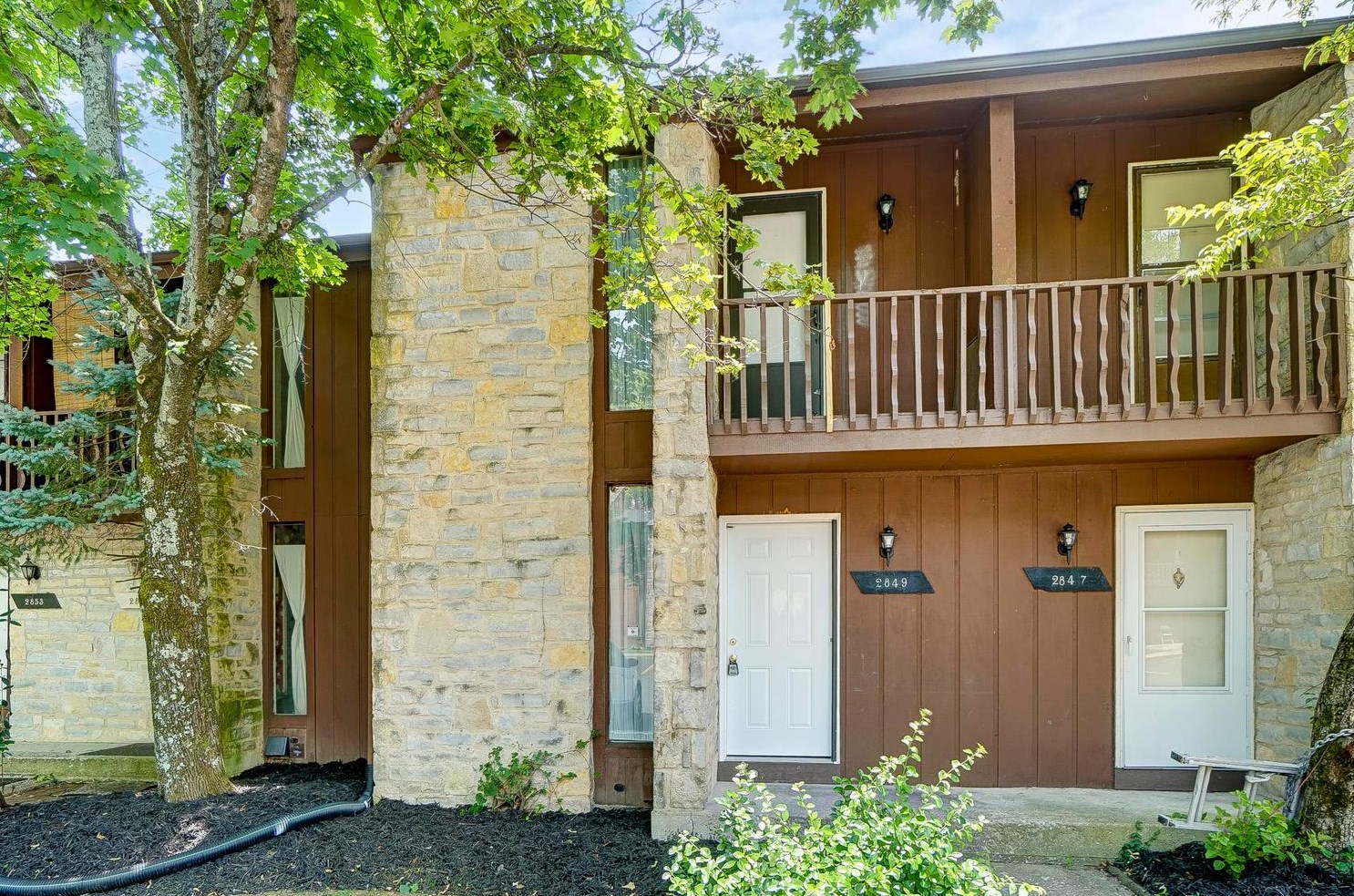 2849 Stonecreek Ct, Columbus, OH 43224-2577