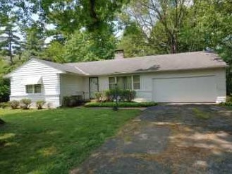 2535 Sunbury Dr, Columbus, OH 43219-3429