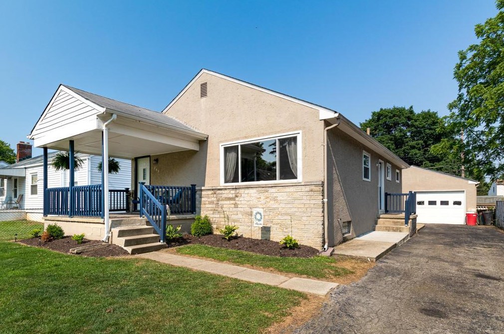243 Lennox Ave, Columbus, OH 43228-1134