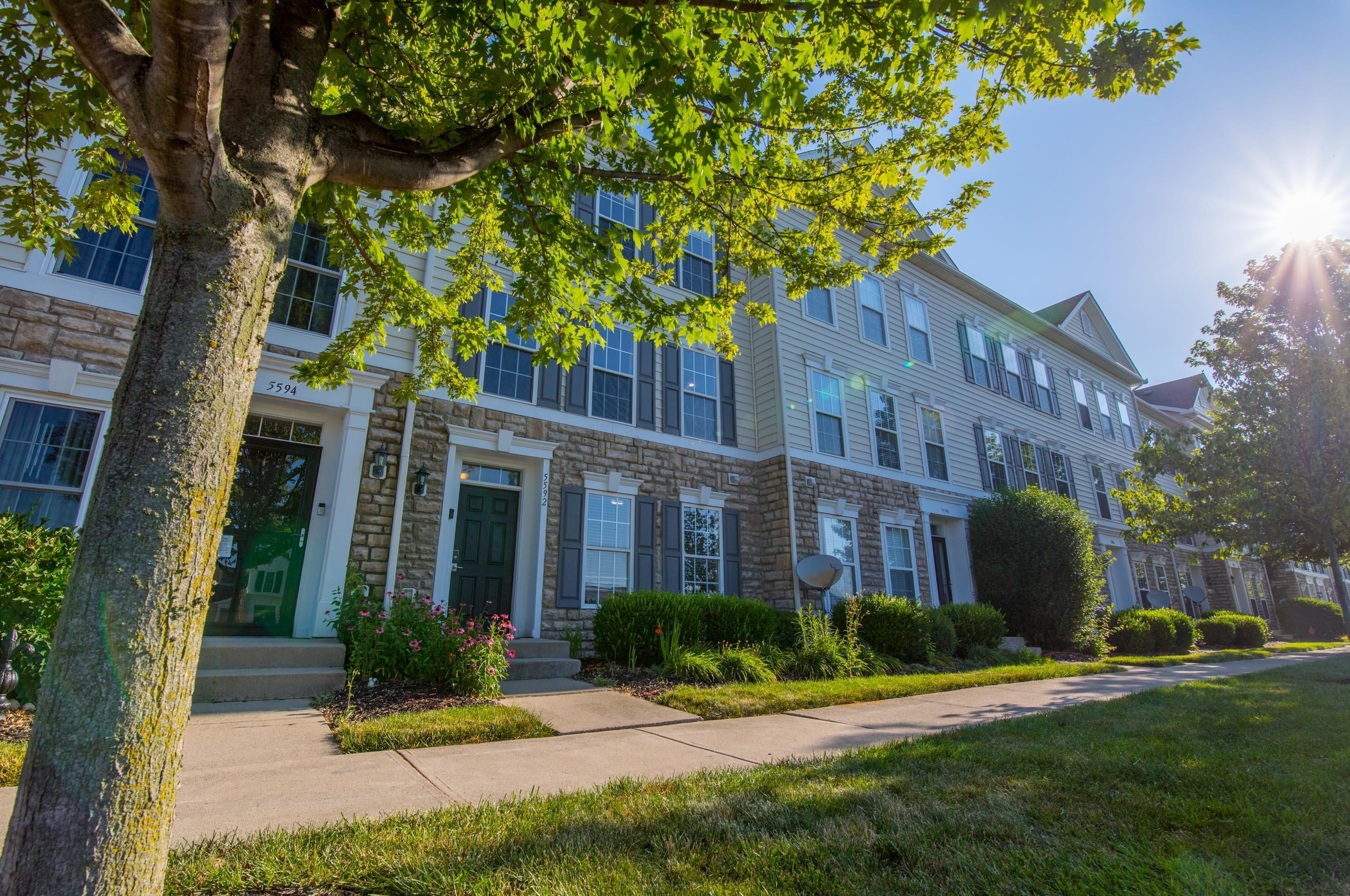 5592 Rainbow Falls St, Dublin, OH 43016-6127