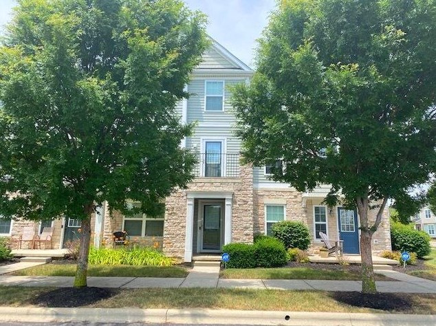 5892 Passage Creek Dr, Dublin, OH 43016-7601