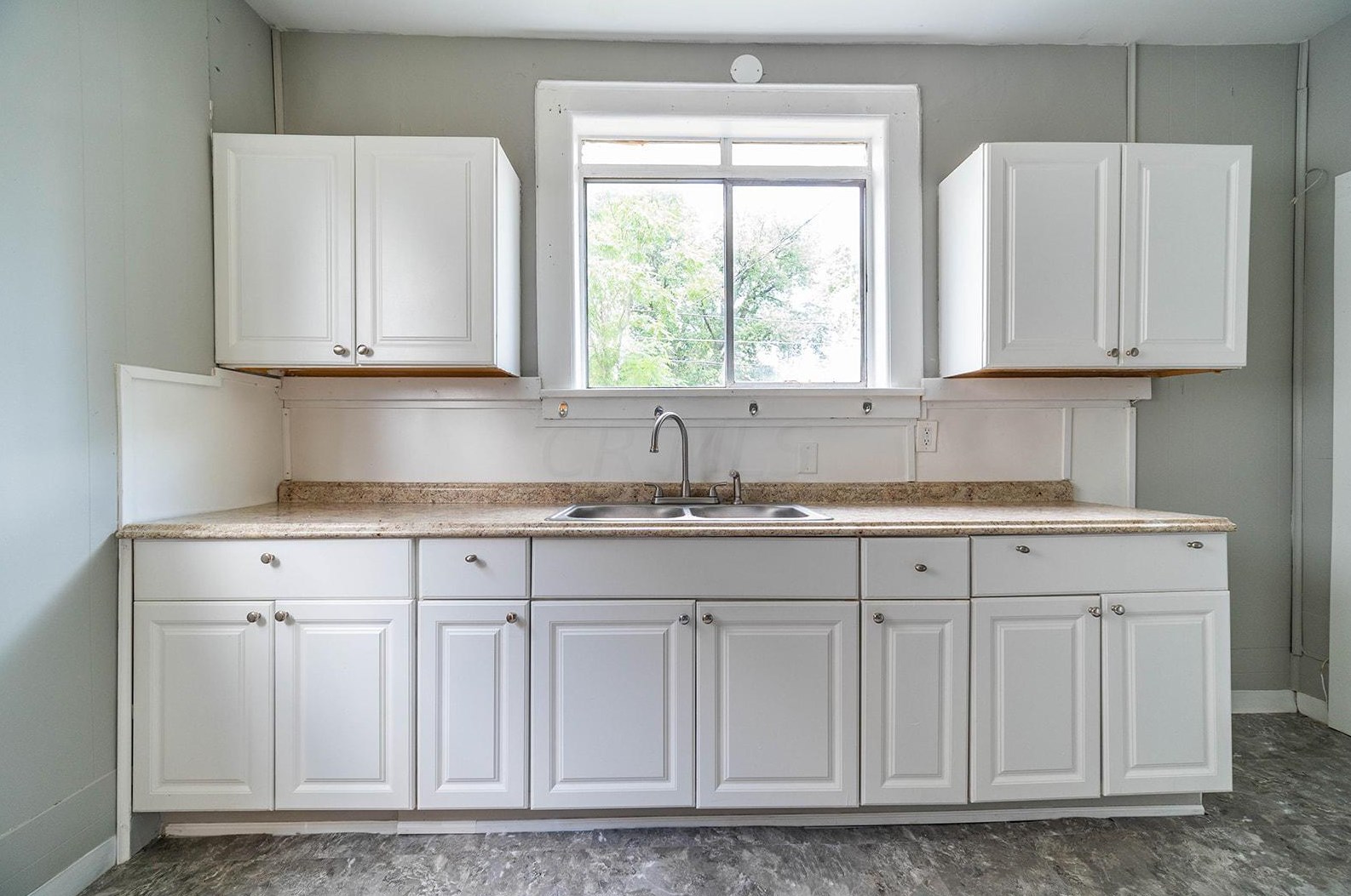 1498 Briarwood Ave, Columbus OH 43211-1407 exterior