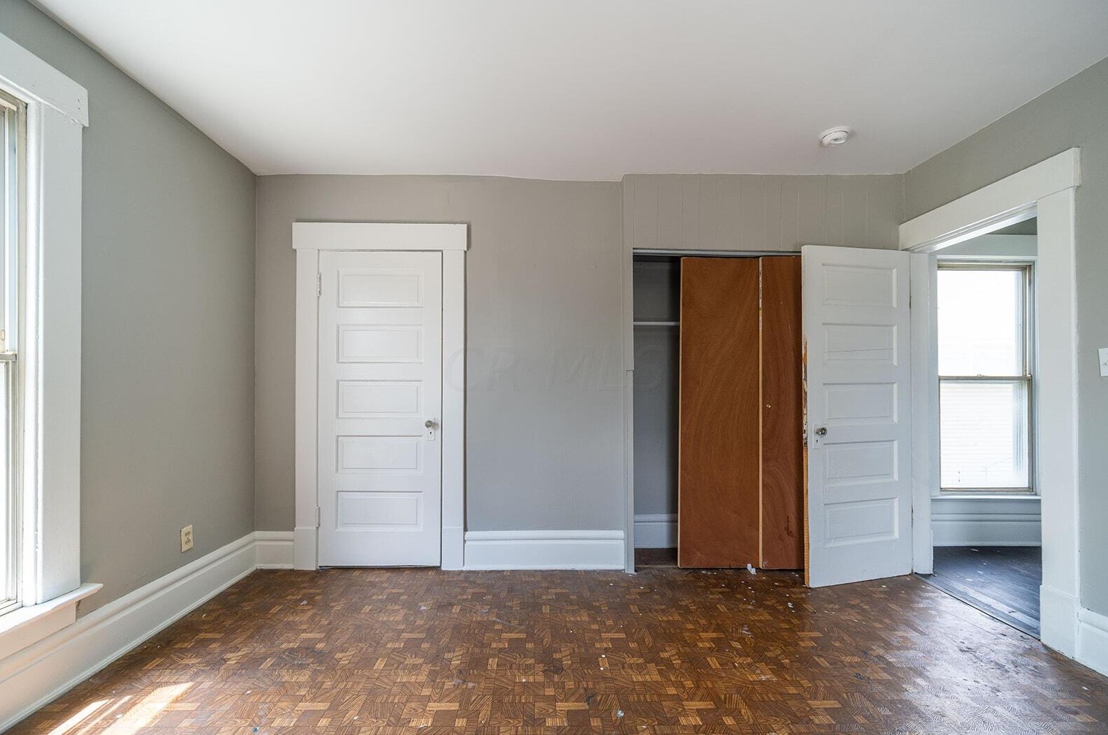 1498 Briarwood Ave, Columbus OH 43211-1407 exterior