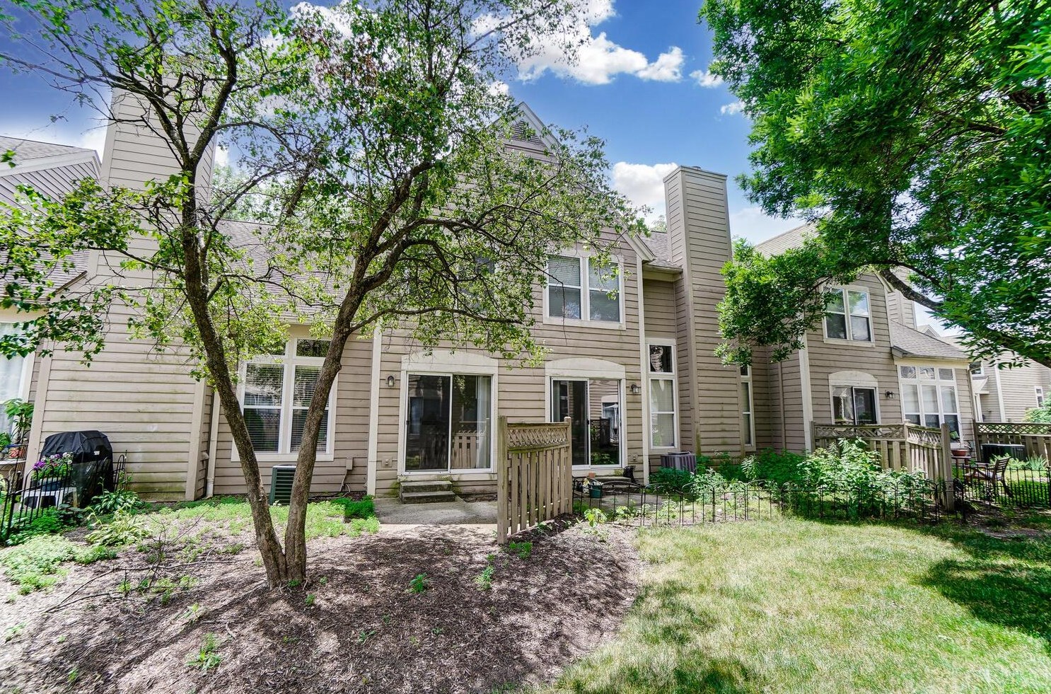 3682 Hilliard Sta Rd, Hilliard OH 43026-9338 exterior