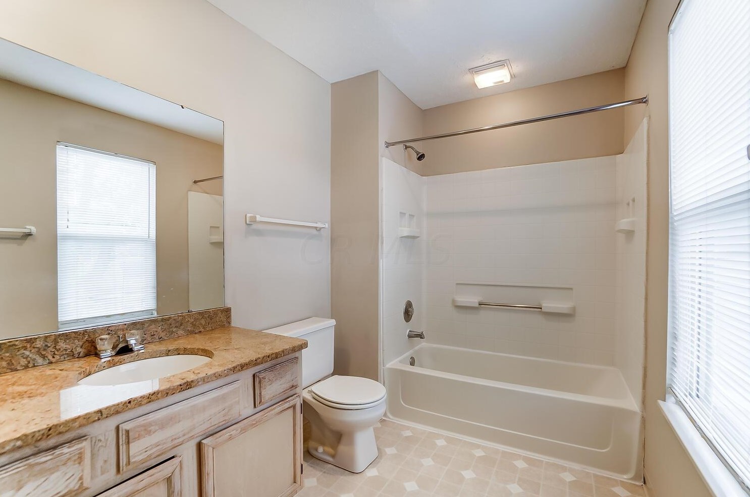 3682 Hilliard Sta Rd, Hilliard OH 43026-9338 exterior