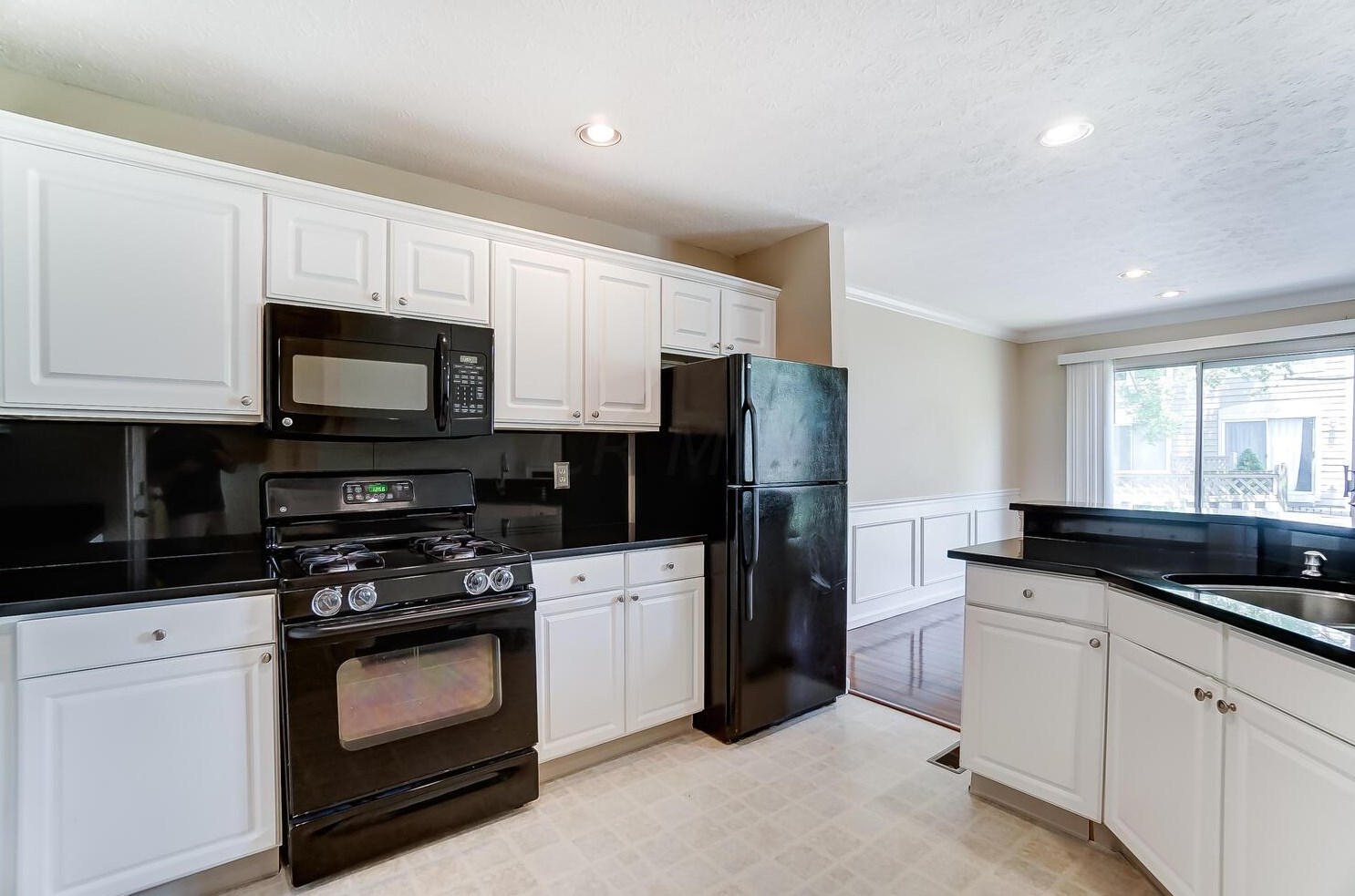 3682 Hilliard Sta Rd, Hilliard OH 43026-9338 exterior