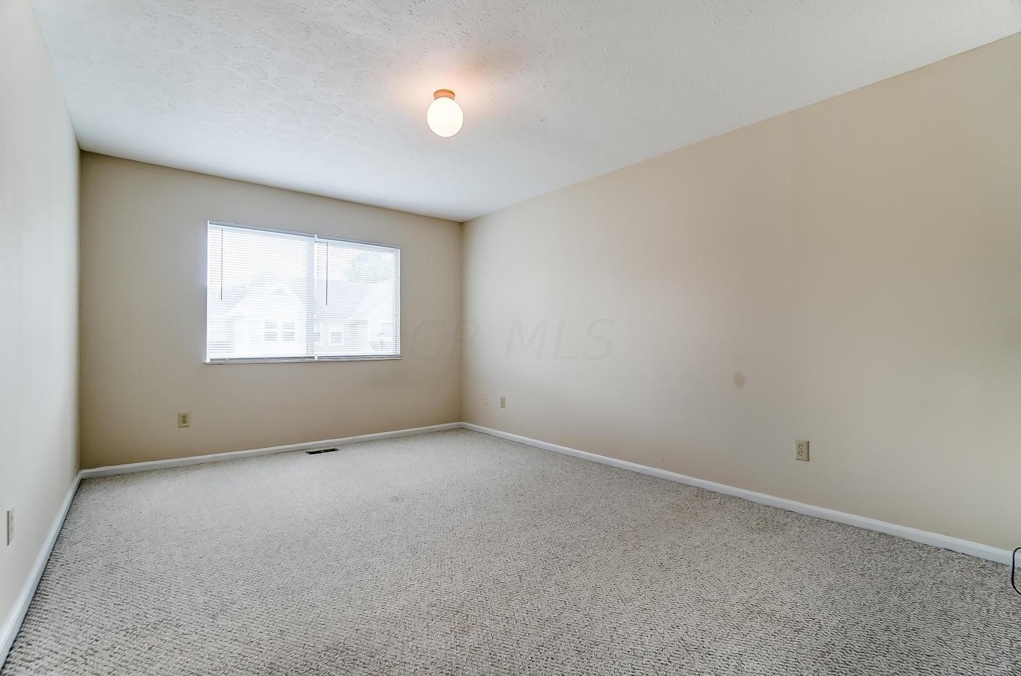 3682 Hilliard Sta Rd, Hilliard OH 43026-9338 exterior