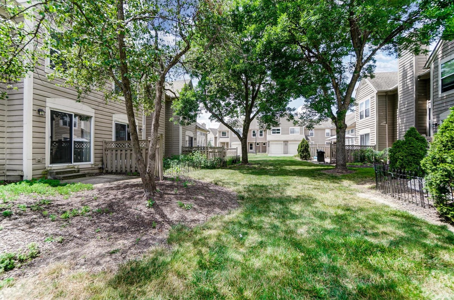 3682 Hilliard Sta Rd, Hilliard OH 43026-9338 exterior