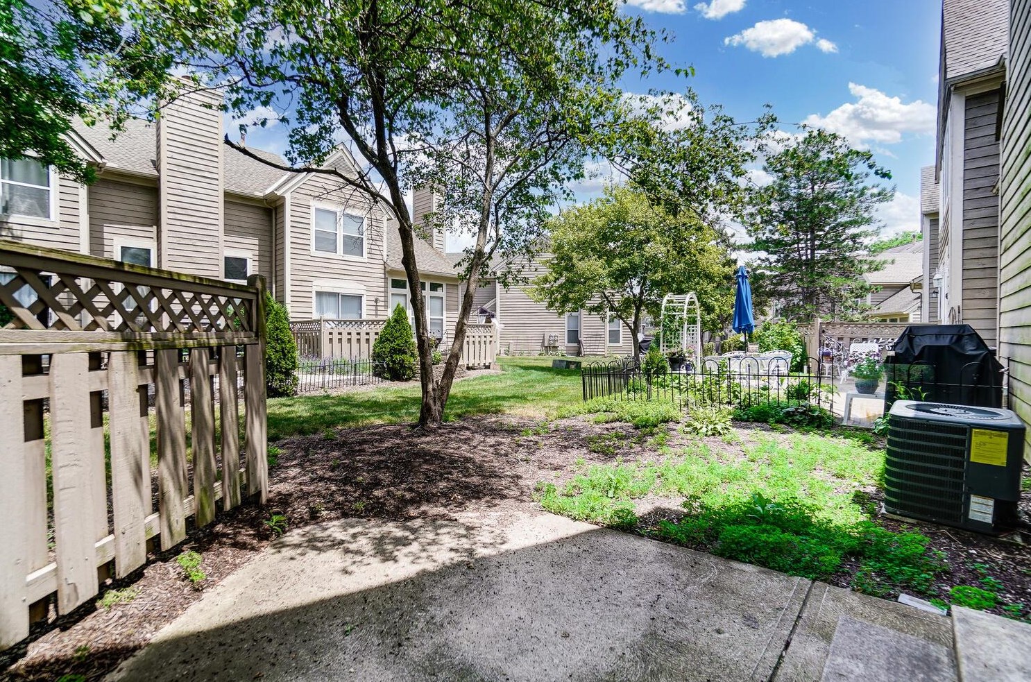 3682 Hilliard Sta Rd, Hilliard OH 43026-9338 exterior