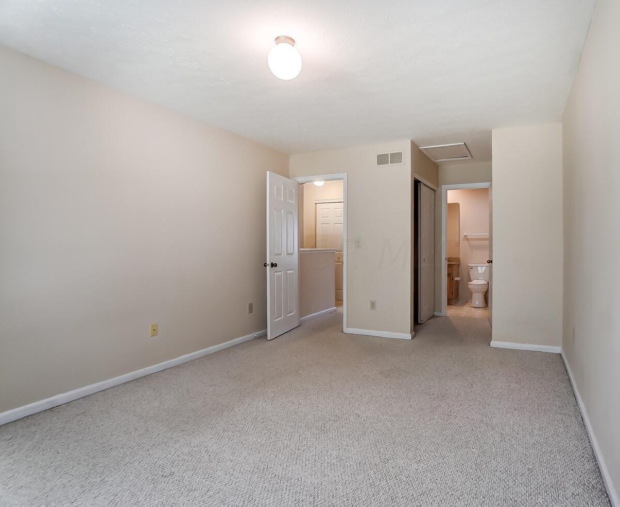 3682 Hilliard Sta Rd, Hilliard OH 43026-9338 exterior