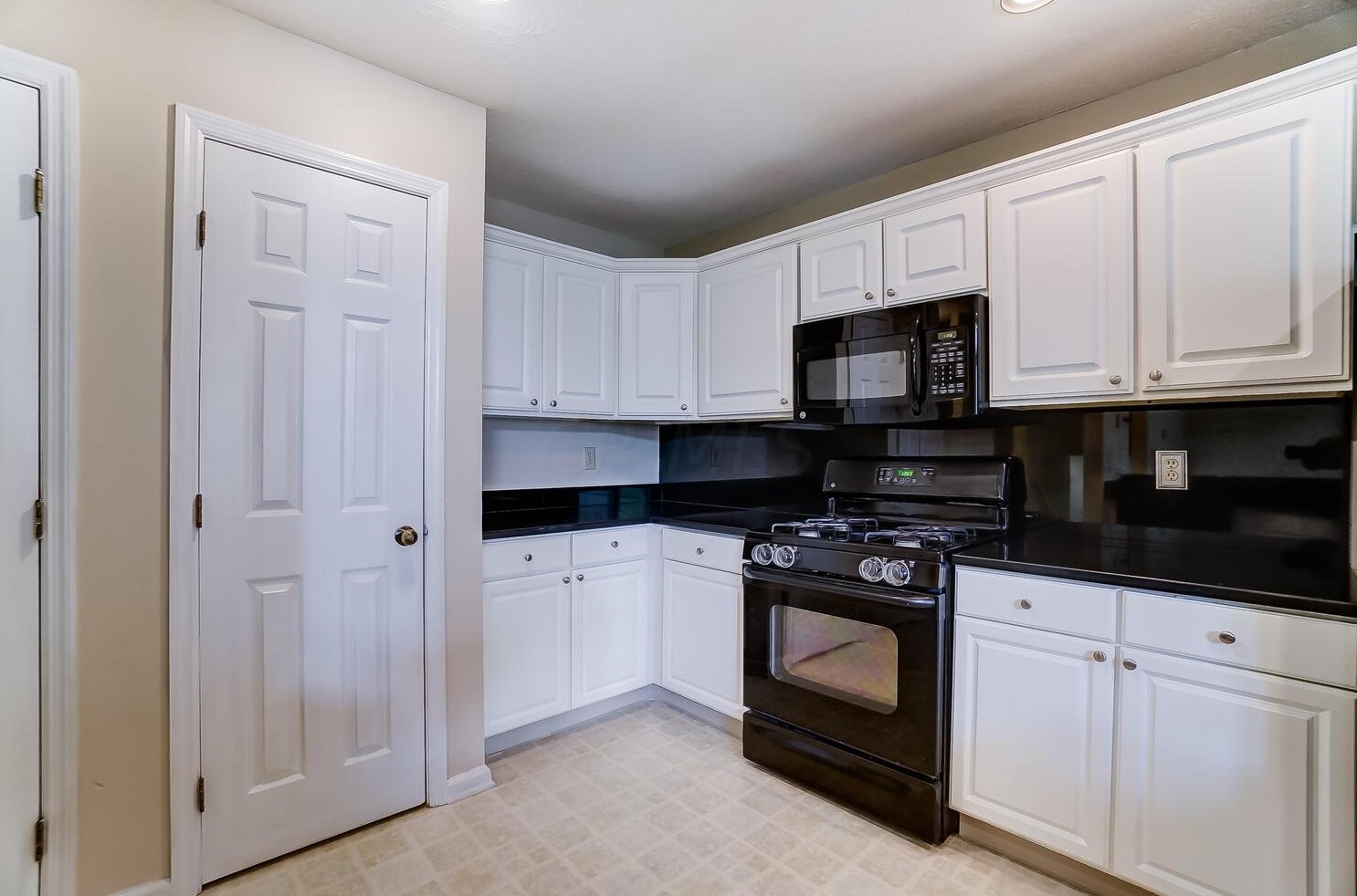 3682 Hilliard Sta Rd, Hilliard OH 43026-9338 exterior