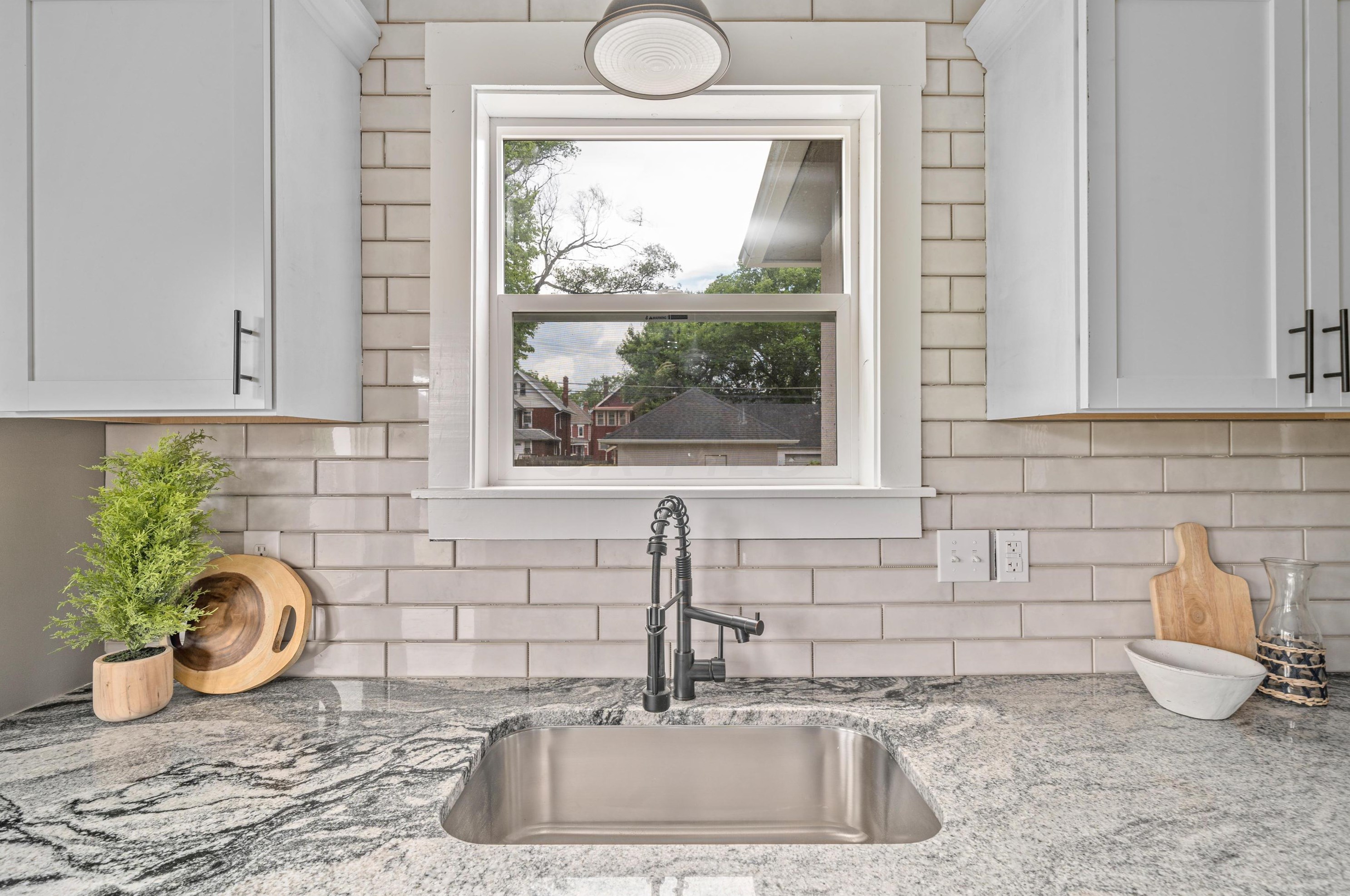 1005 Studer Ave, Columbus OH  43206-1676 exterior