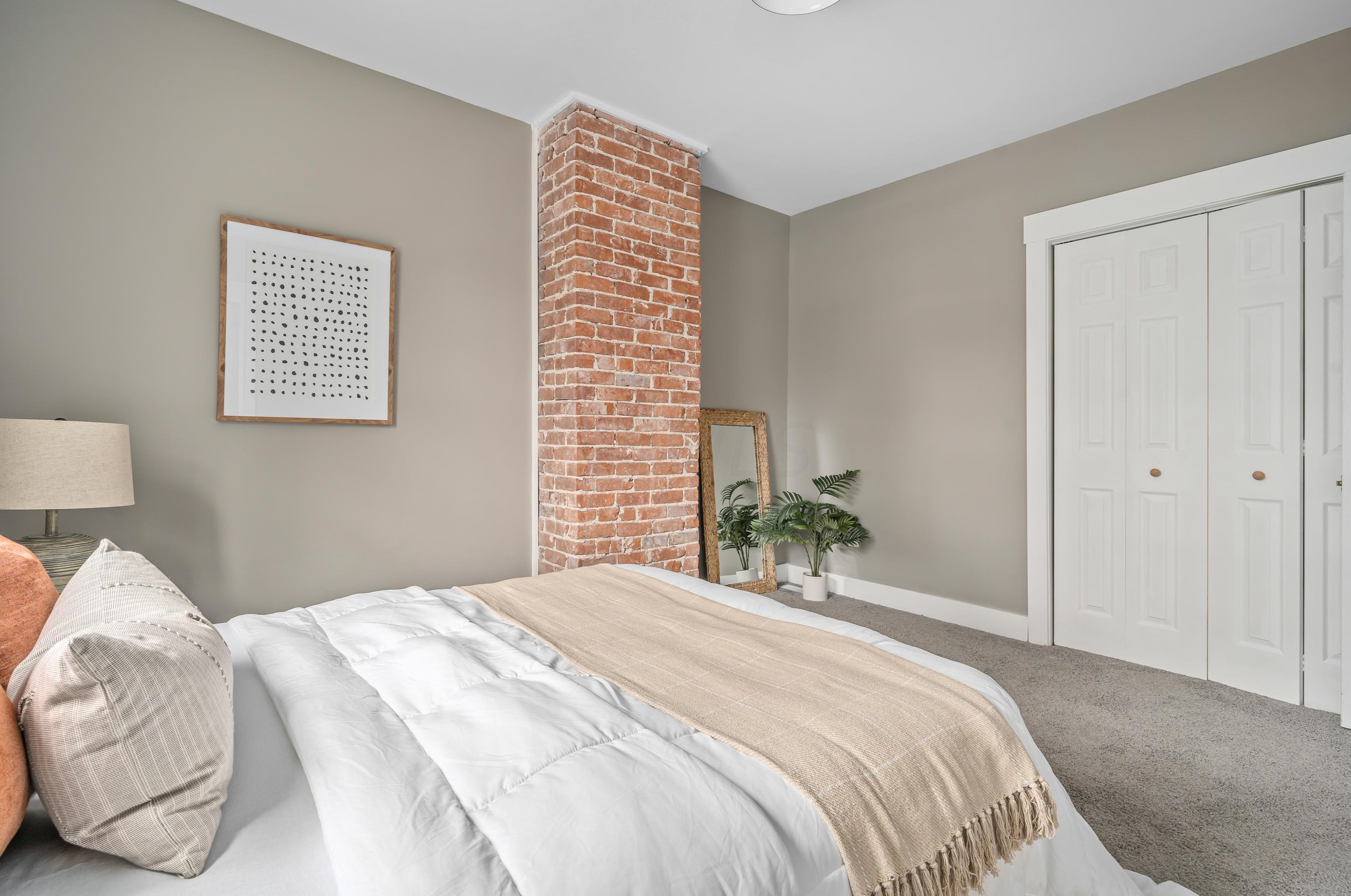 1005 Studer Ave, Columbus OH  43206-1676 exterior