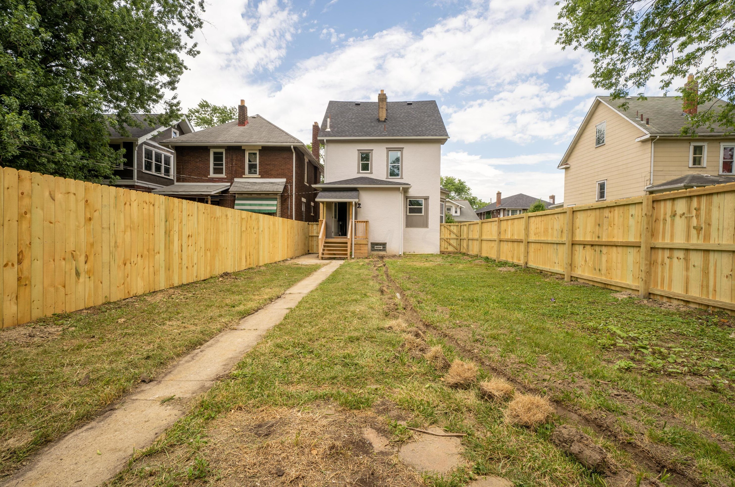 1005 Studer Ave, Columbus OH  43206-1676 exterior