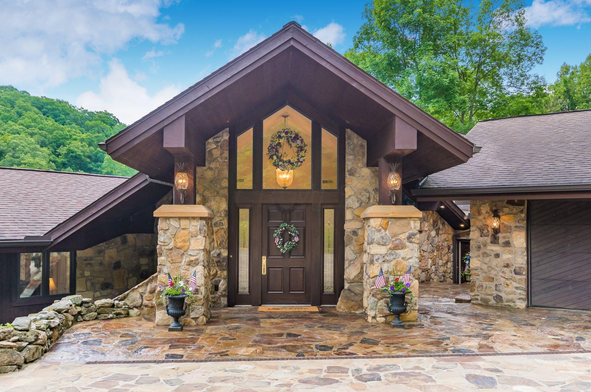 8930 Hamilton Rd, Cambridge, OH 43725