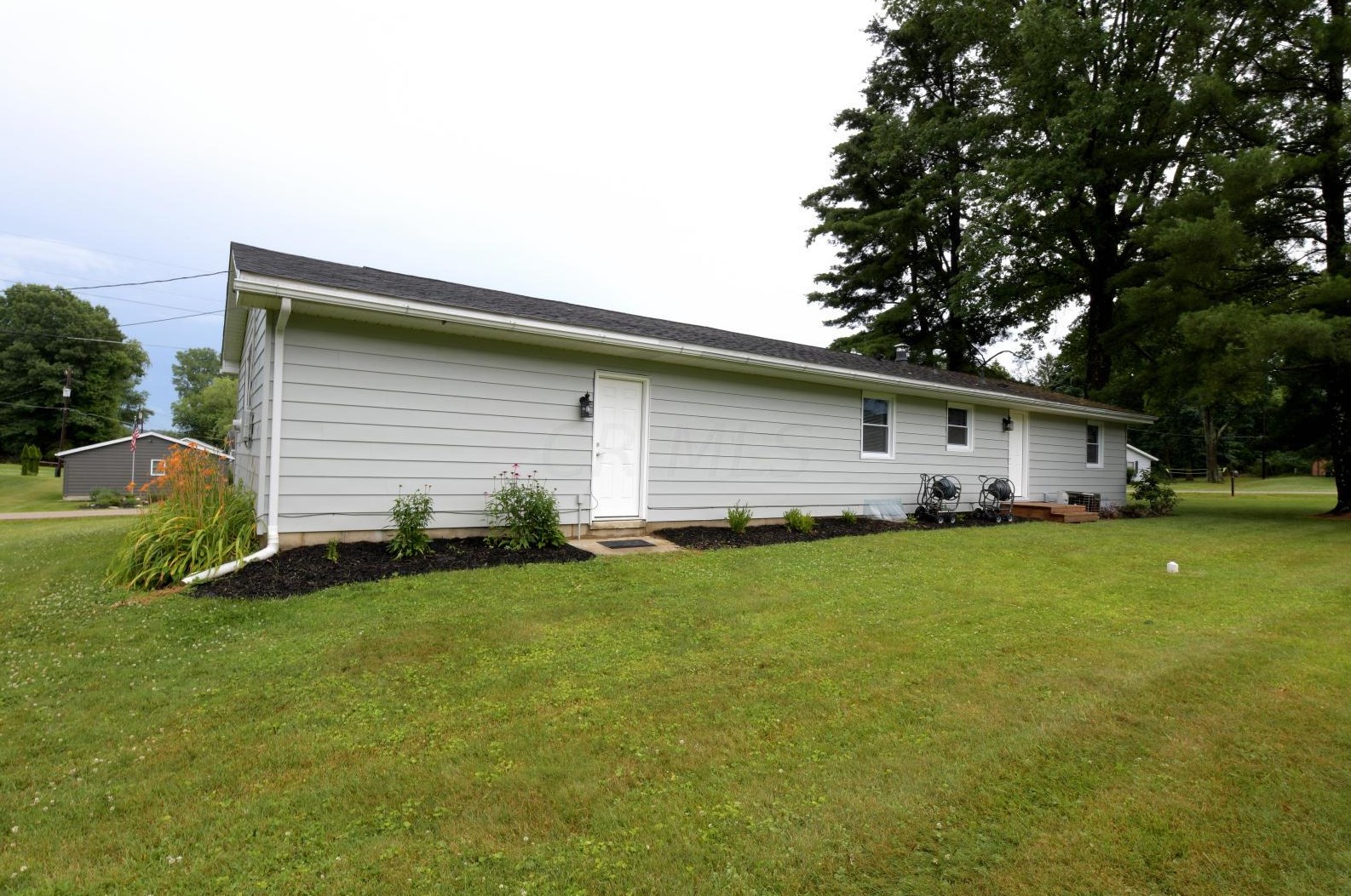 1715 Nob Hill Rd, Zanesville, OH 43701