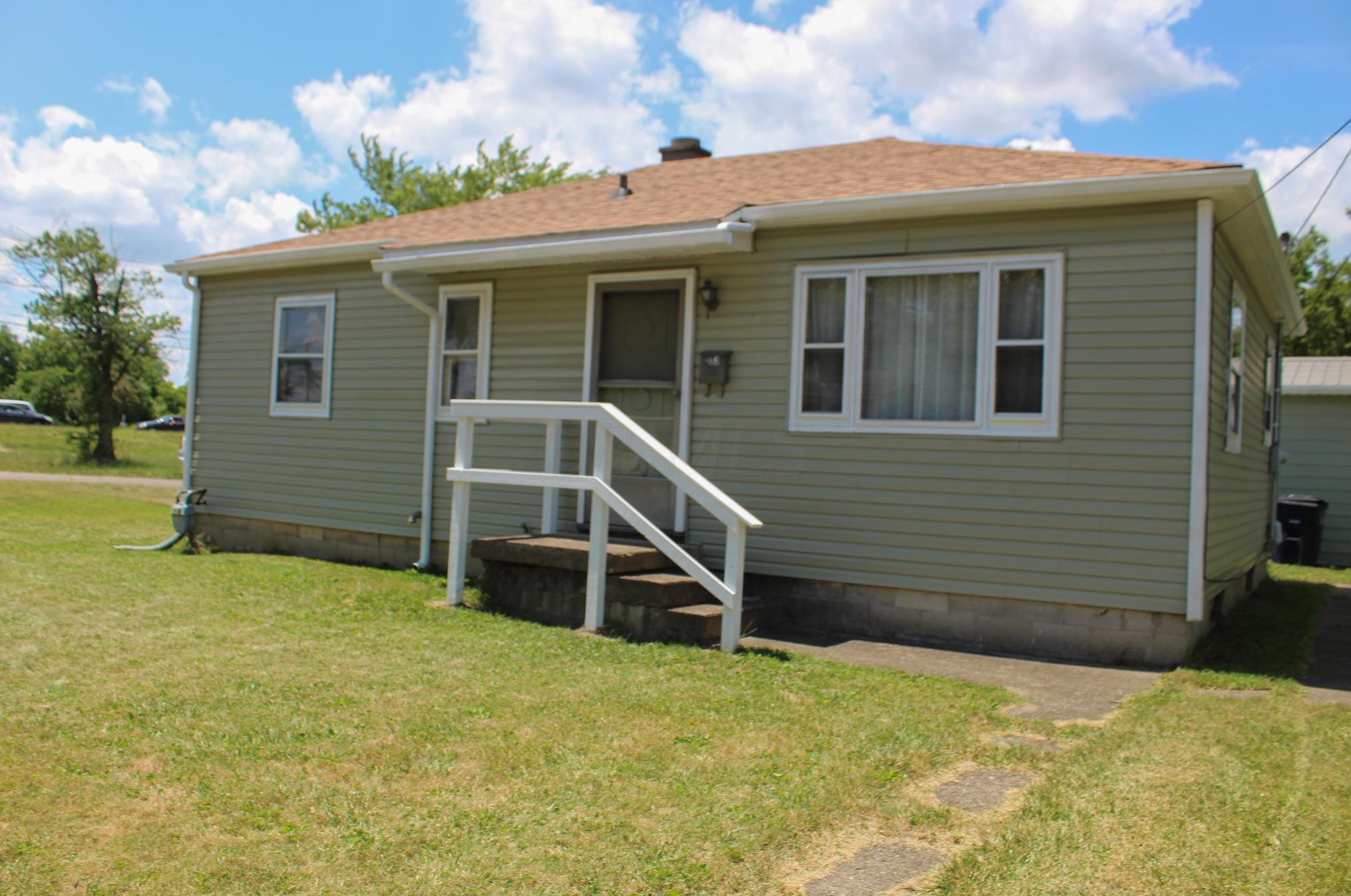 233 Arlington Ave, Lancaster, OH 43130-1609