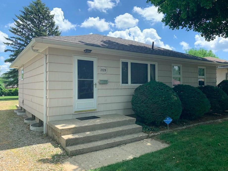3128 Ontario St, Columbus, OH 43224-4253