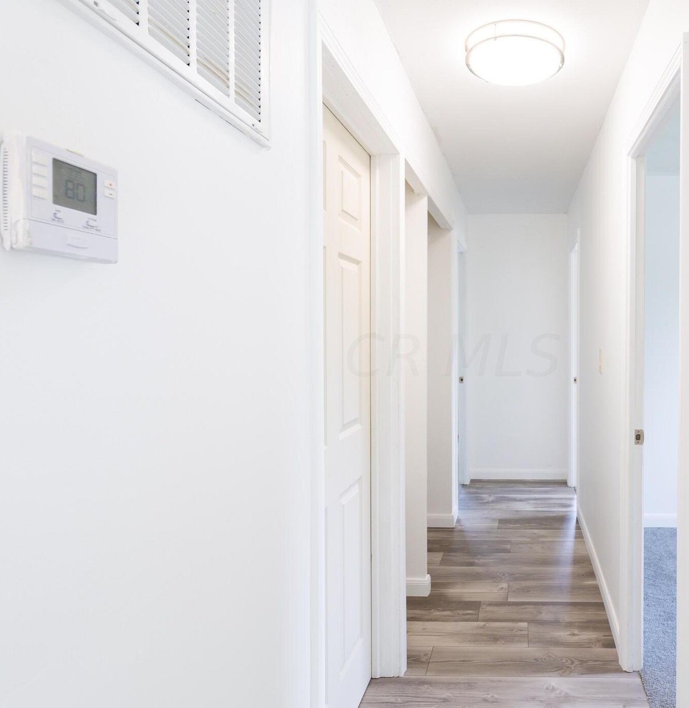 2756 Dolby Dr, Columbus OH  43207-3650 exterior