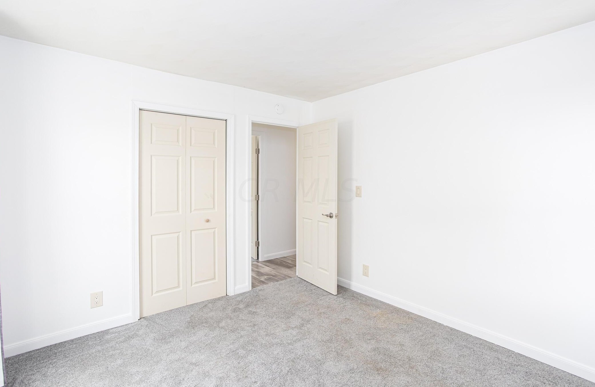 2756 Dolby Dr, Columbus OH  43207-3650 exterior