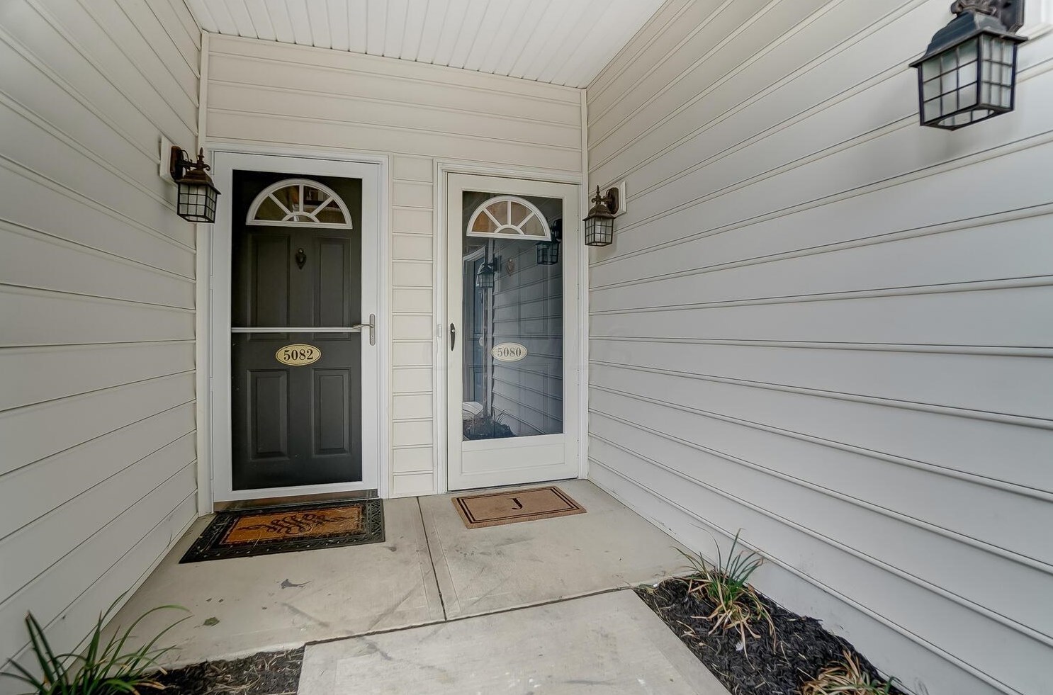 5080 Calais Dr, Columbus OH  43221-5685 exterior