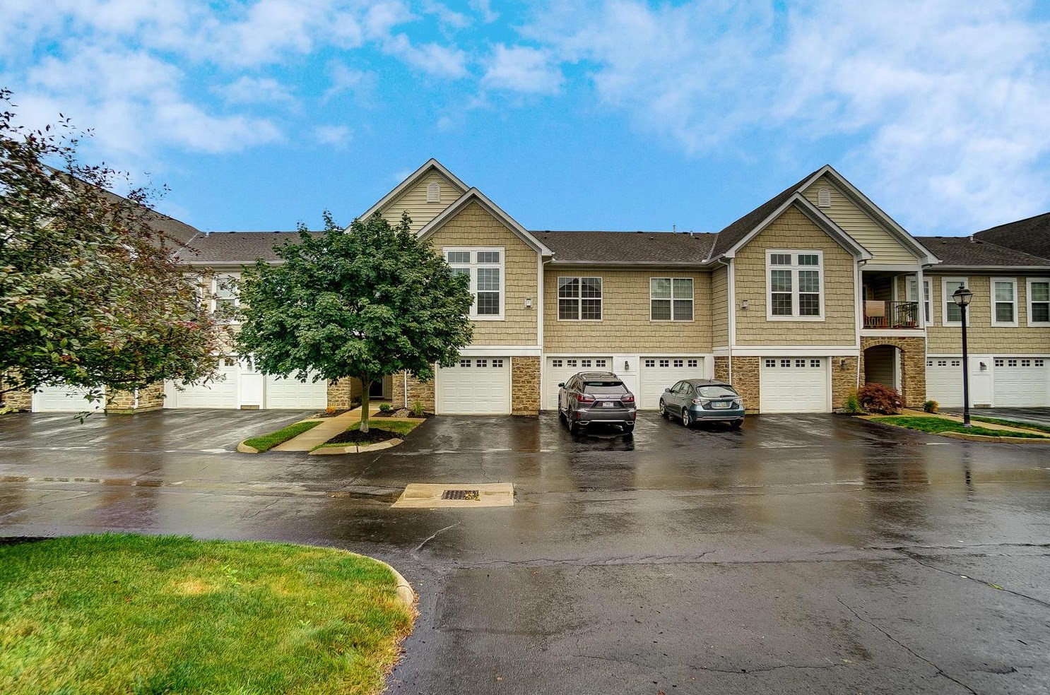 5080 Calais Dr, Columbus OH  43221-5685 exterior