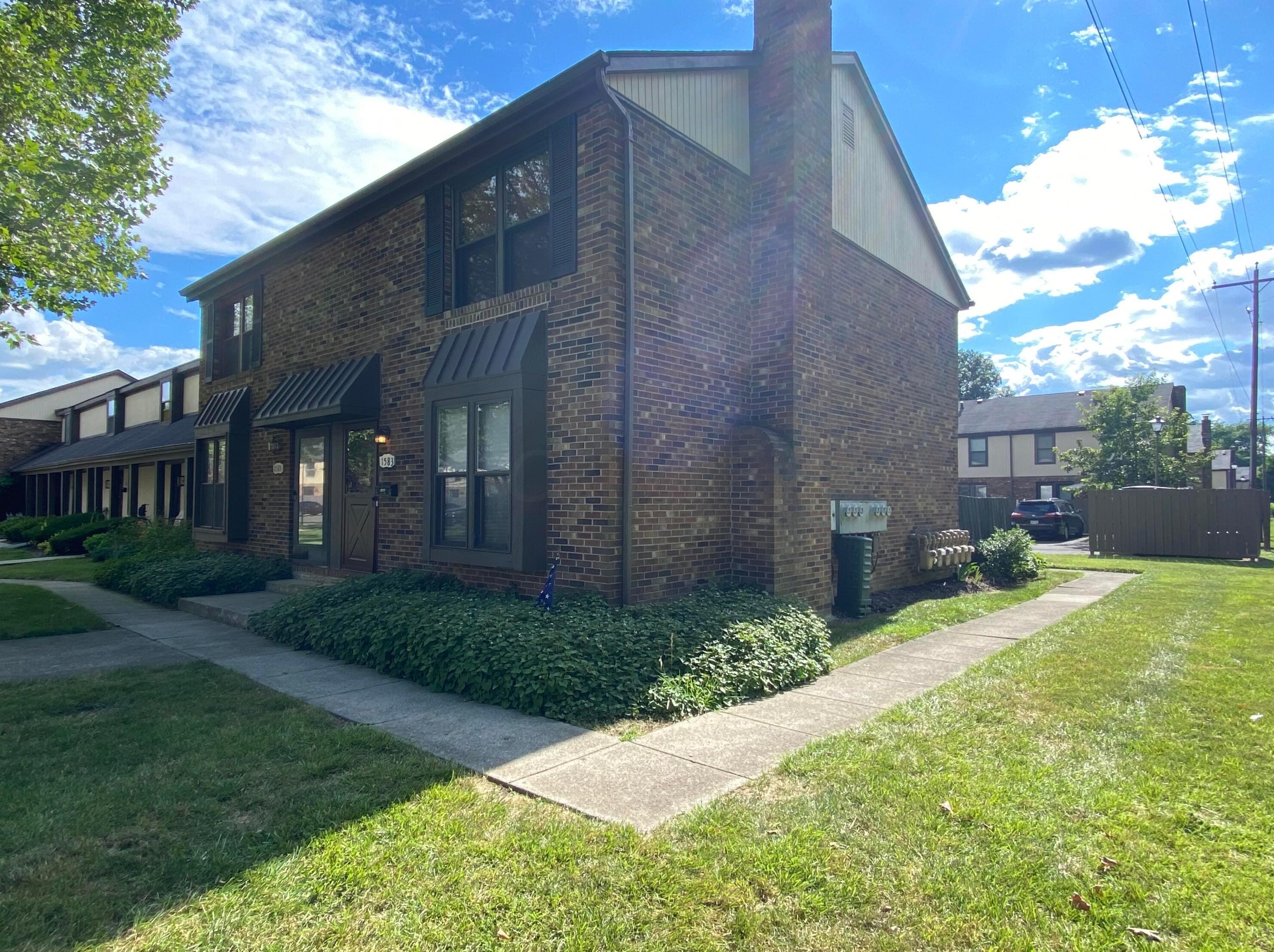 1583 Cindy Ct, Columbus, OH 43232-1602