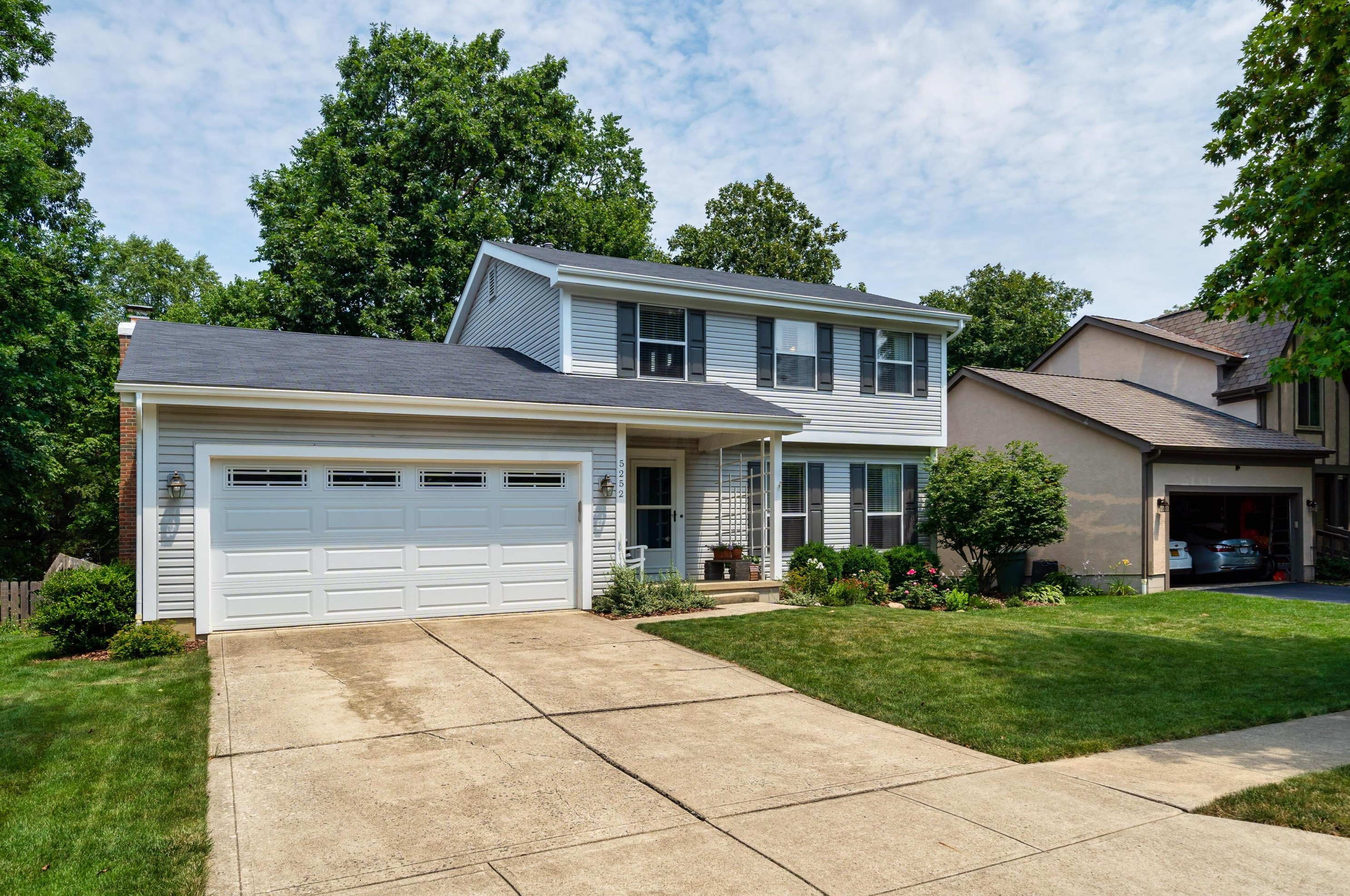 5252 Skytrail Dr, Hilliard, OH 43026-9070