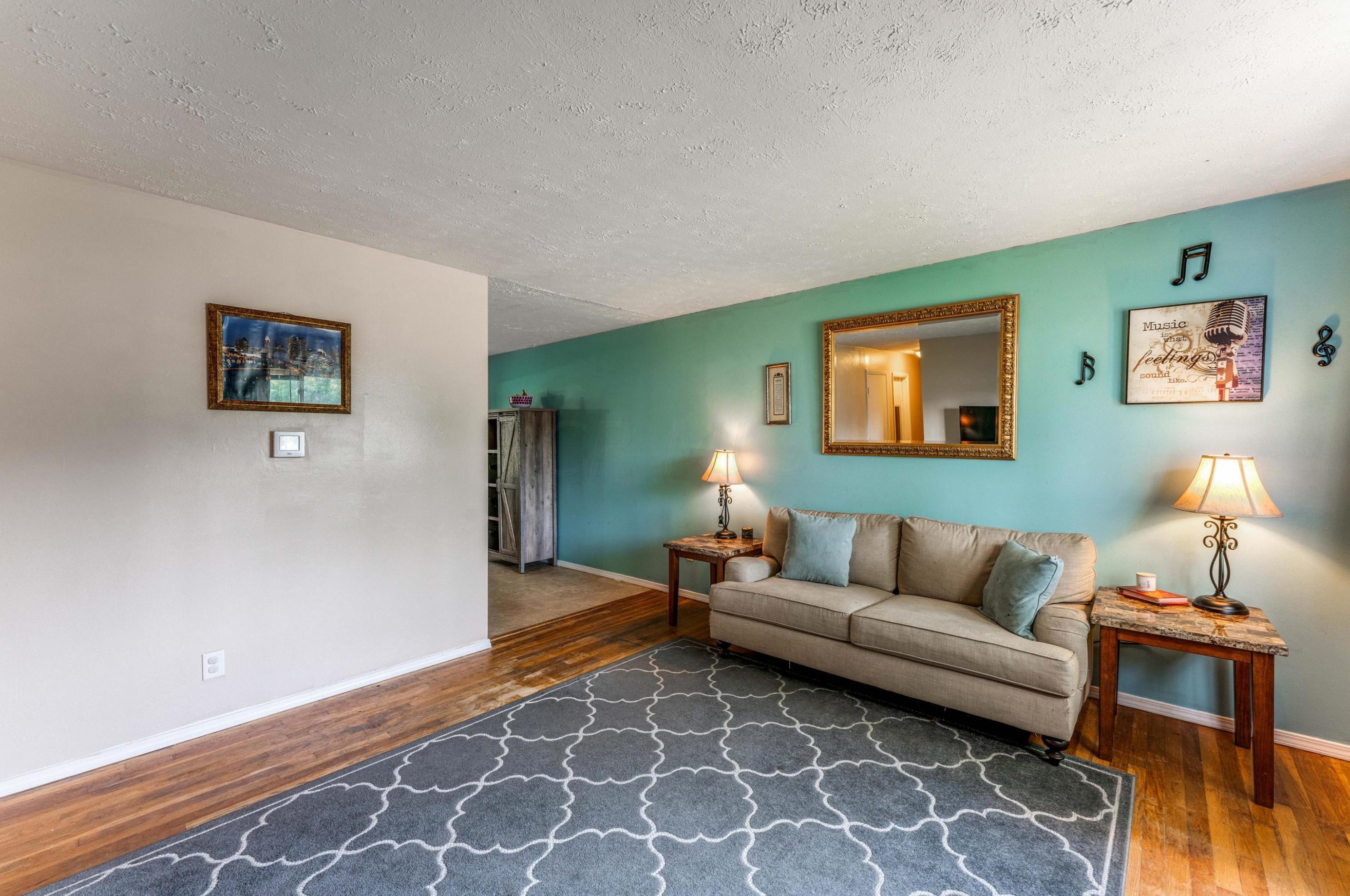 5240 Elmira Dr, Columbus, OH 43232-6262