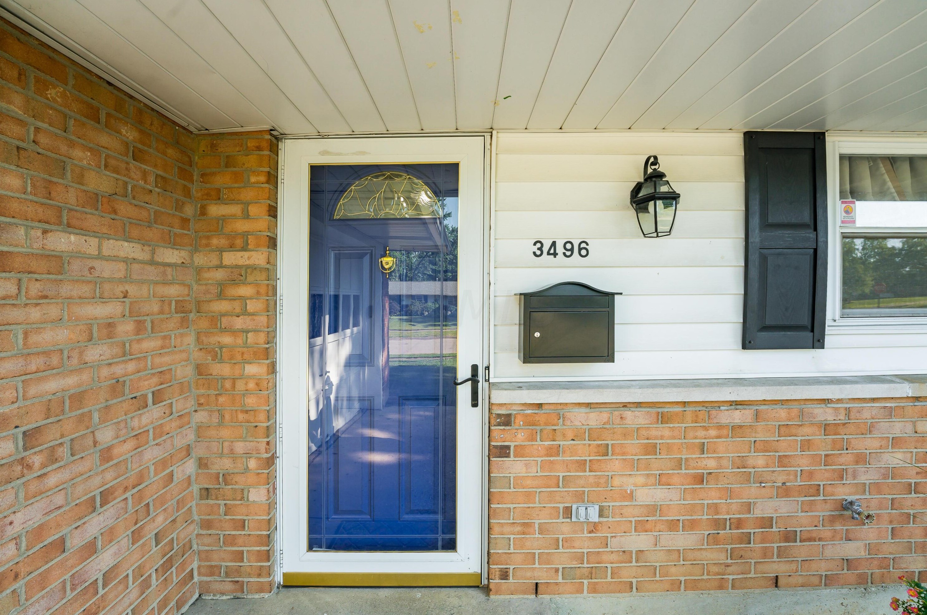 3496 Saigon Dr, Westerville, OH 43081-4039