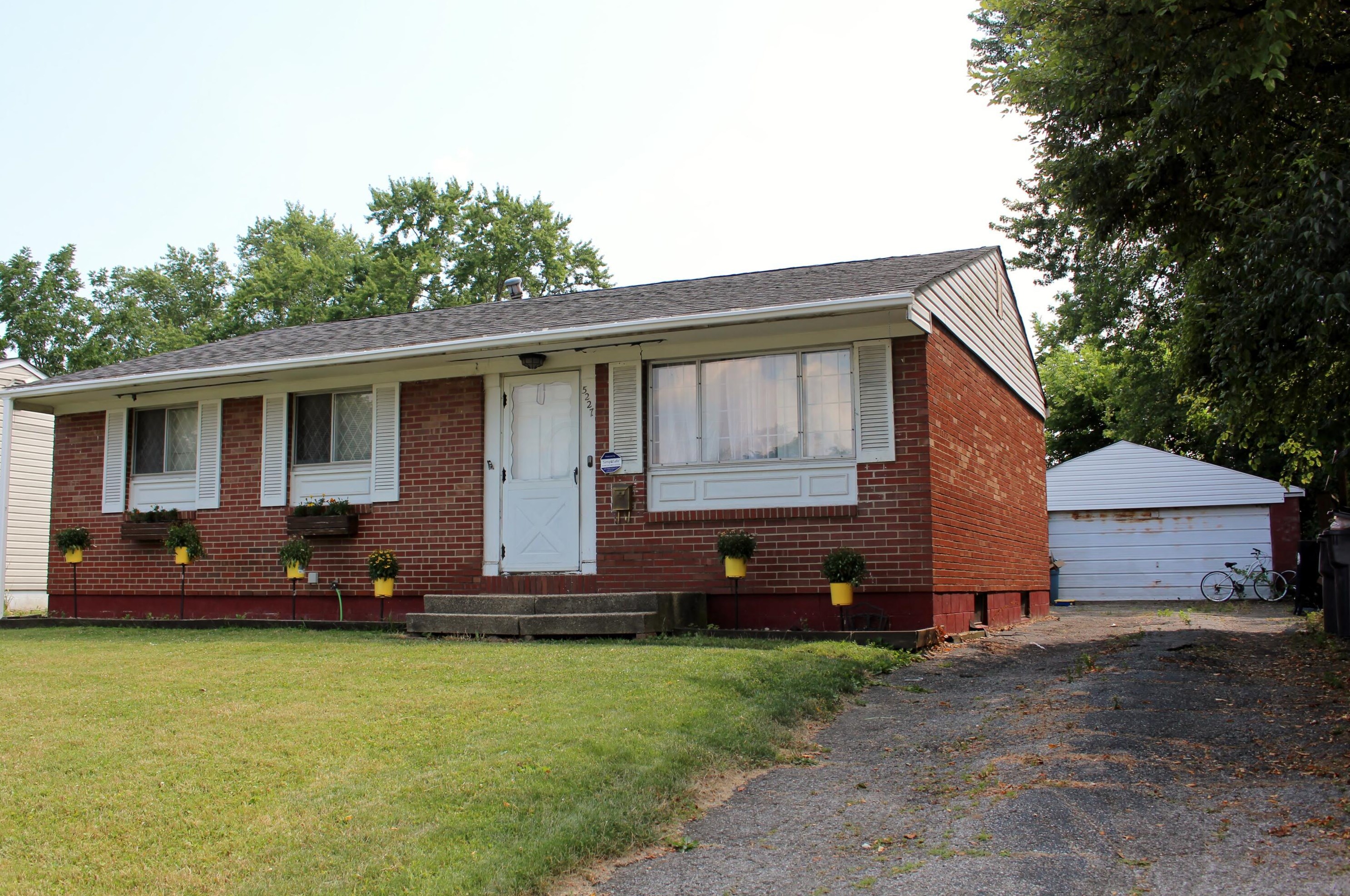 5227 Harbor Blvd, Columbus, OH 43232-6225