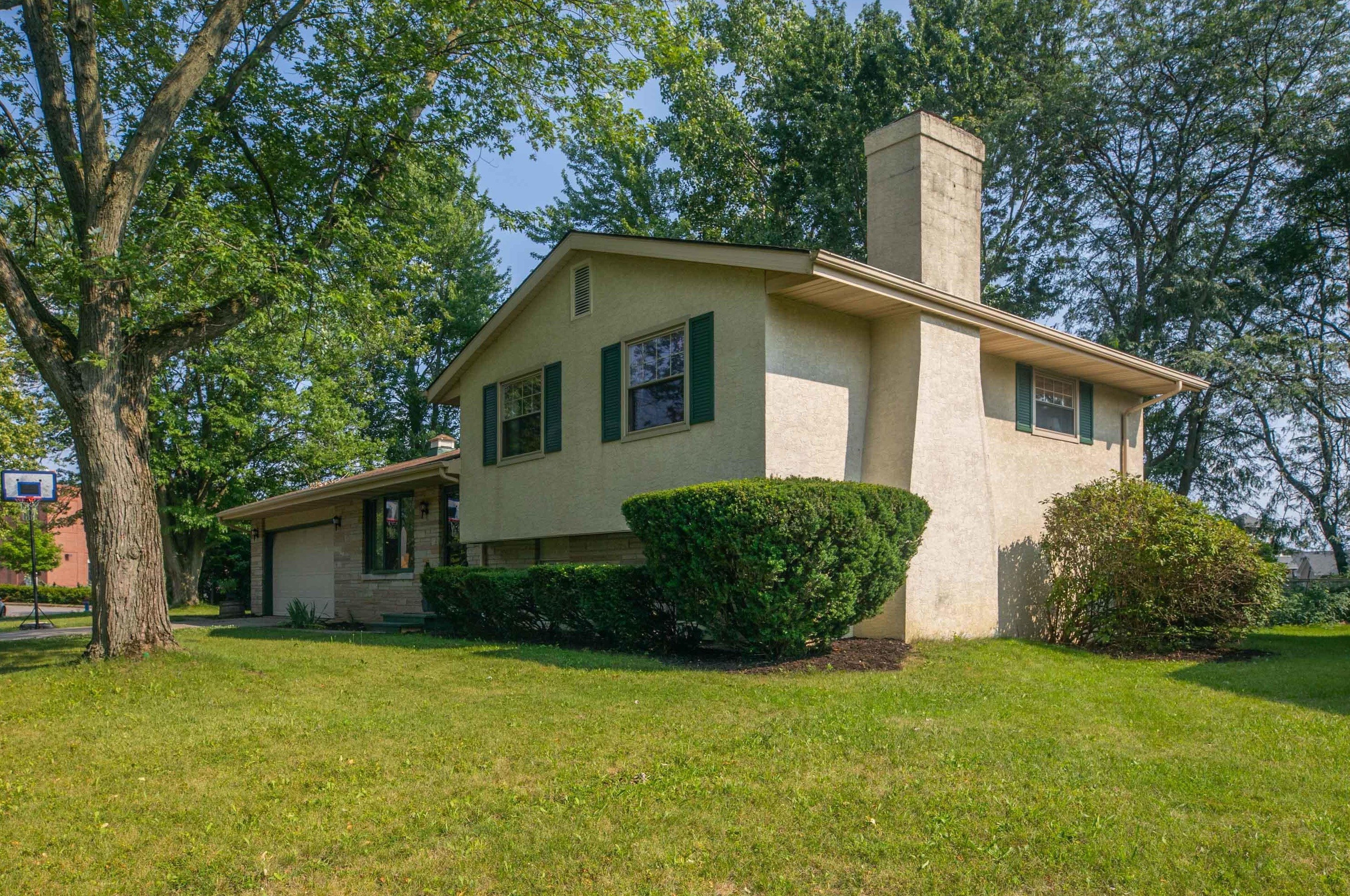 507 Surrey Ln, Marysville, OH 43040-1274