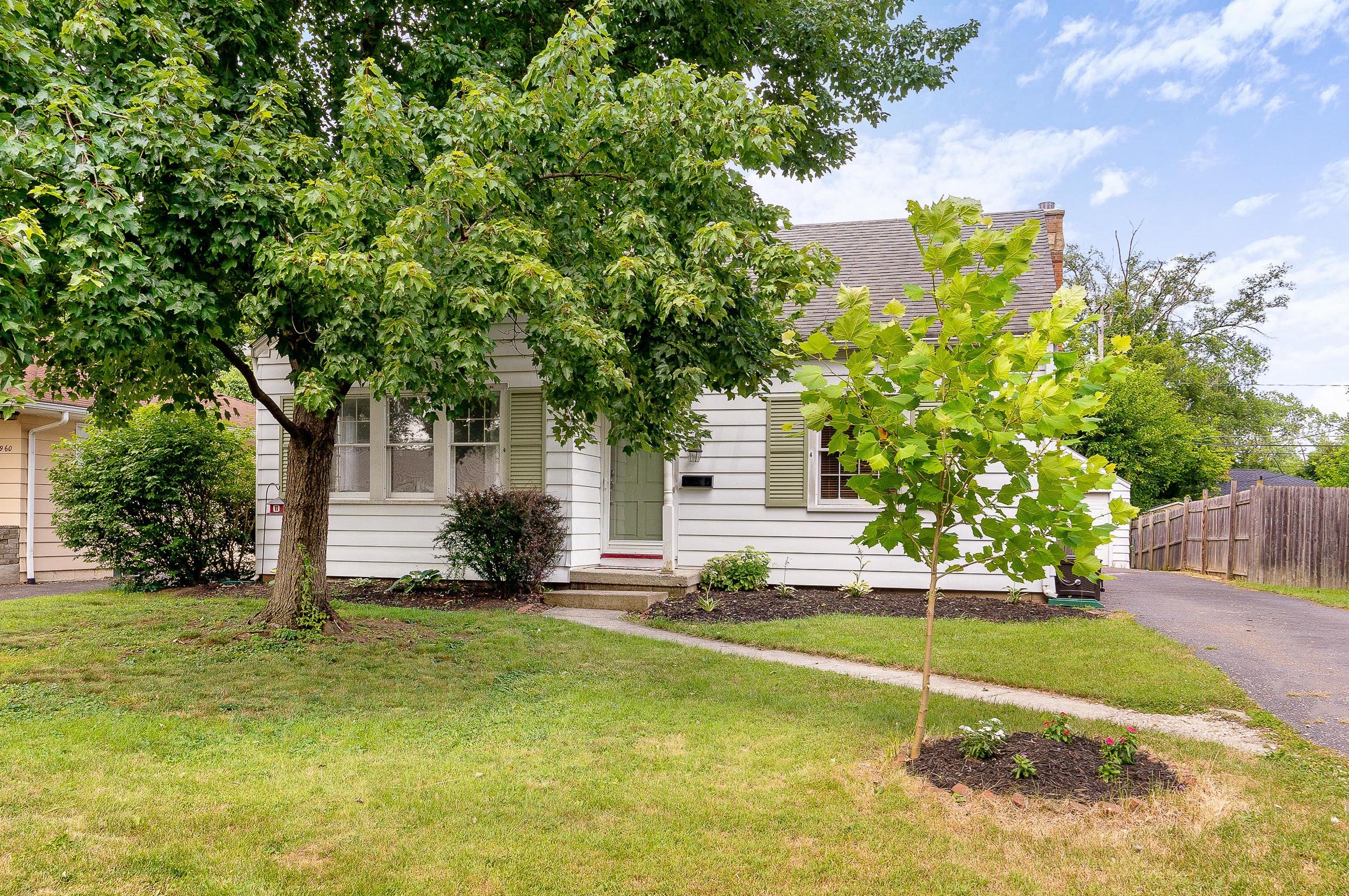 2966 Brownlee Ave, Columbus, OH 43209-3060