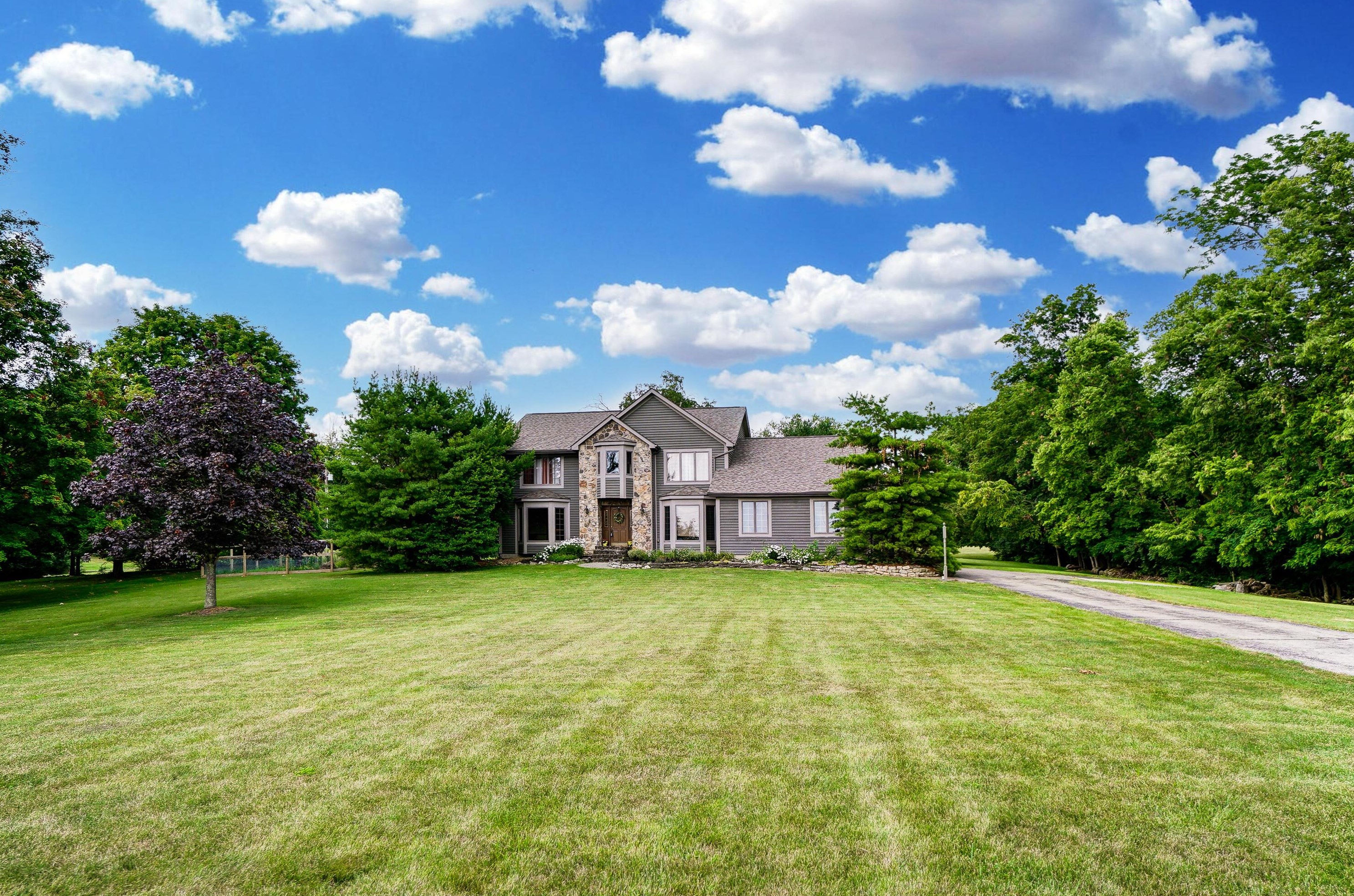 8261 Dublin Rd, Dublin, OH 43017-8242