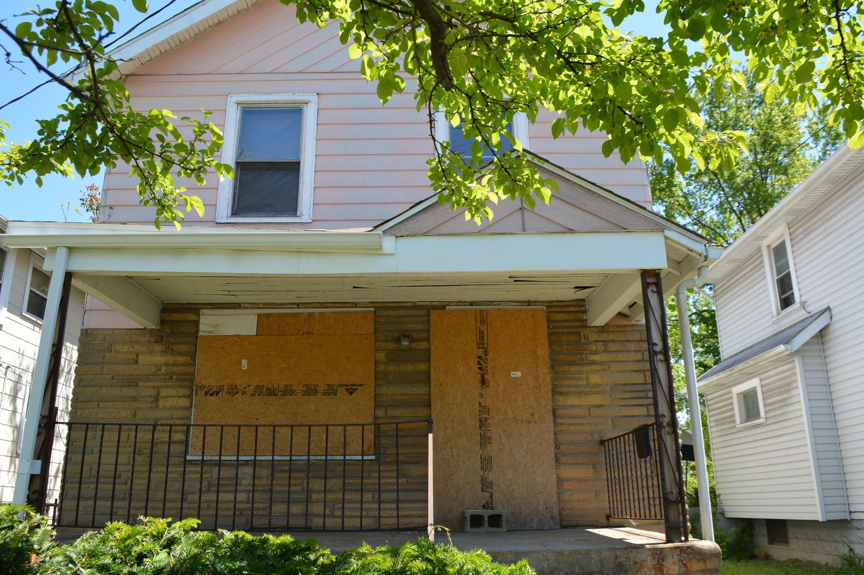 1462 Kingry St, Columbus, OH 43211-2752