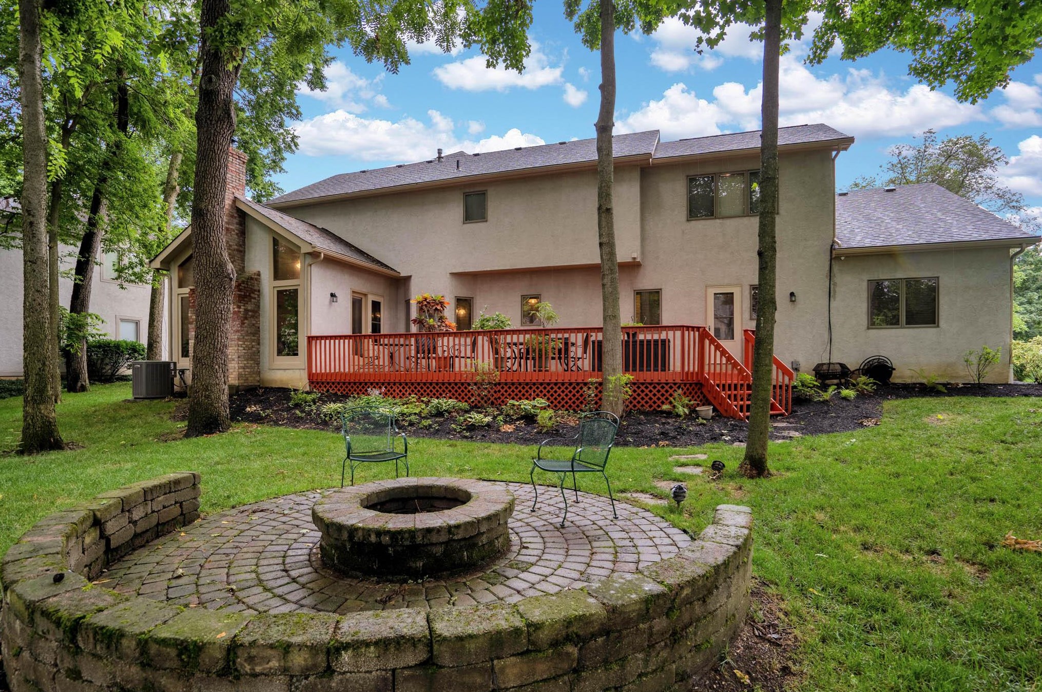 7104 Timberview Dr, Dublin OH  43017-1019 exterior