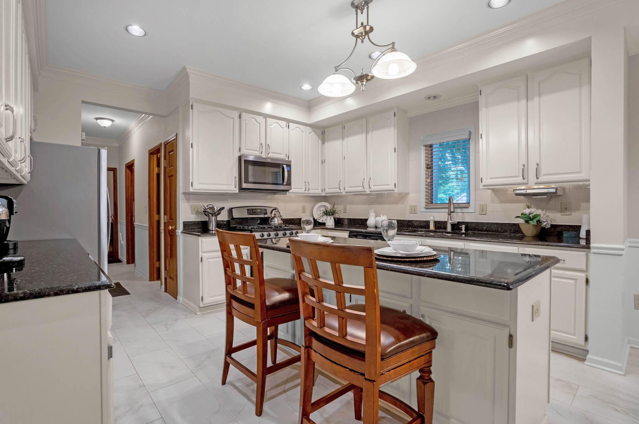 7104 Timberview Dr, Dublin OH  43017-1019 exterior