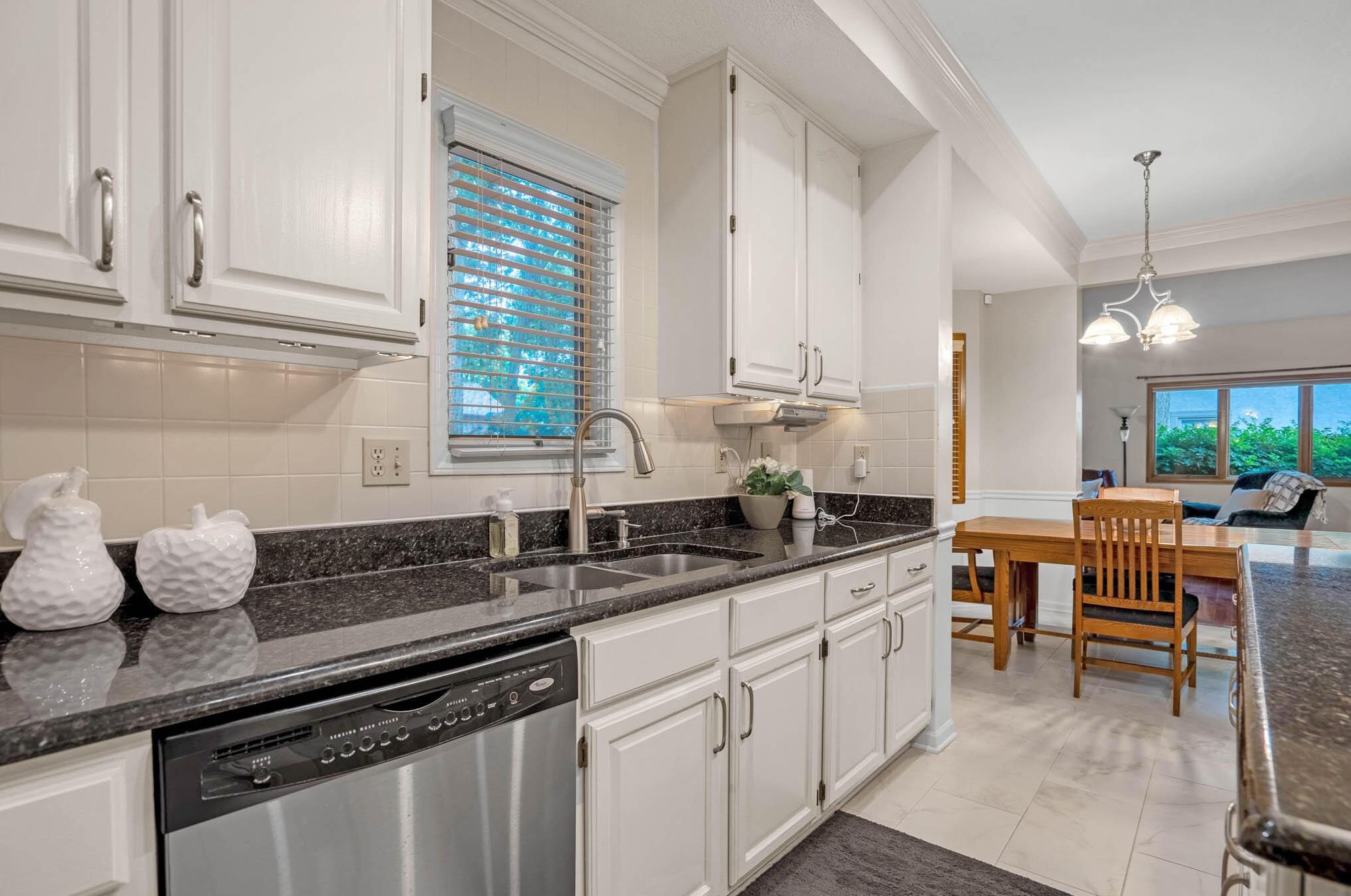 7104 Timberview Dr, Dublin OH  43017-1019 exterior