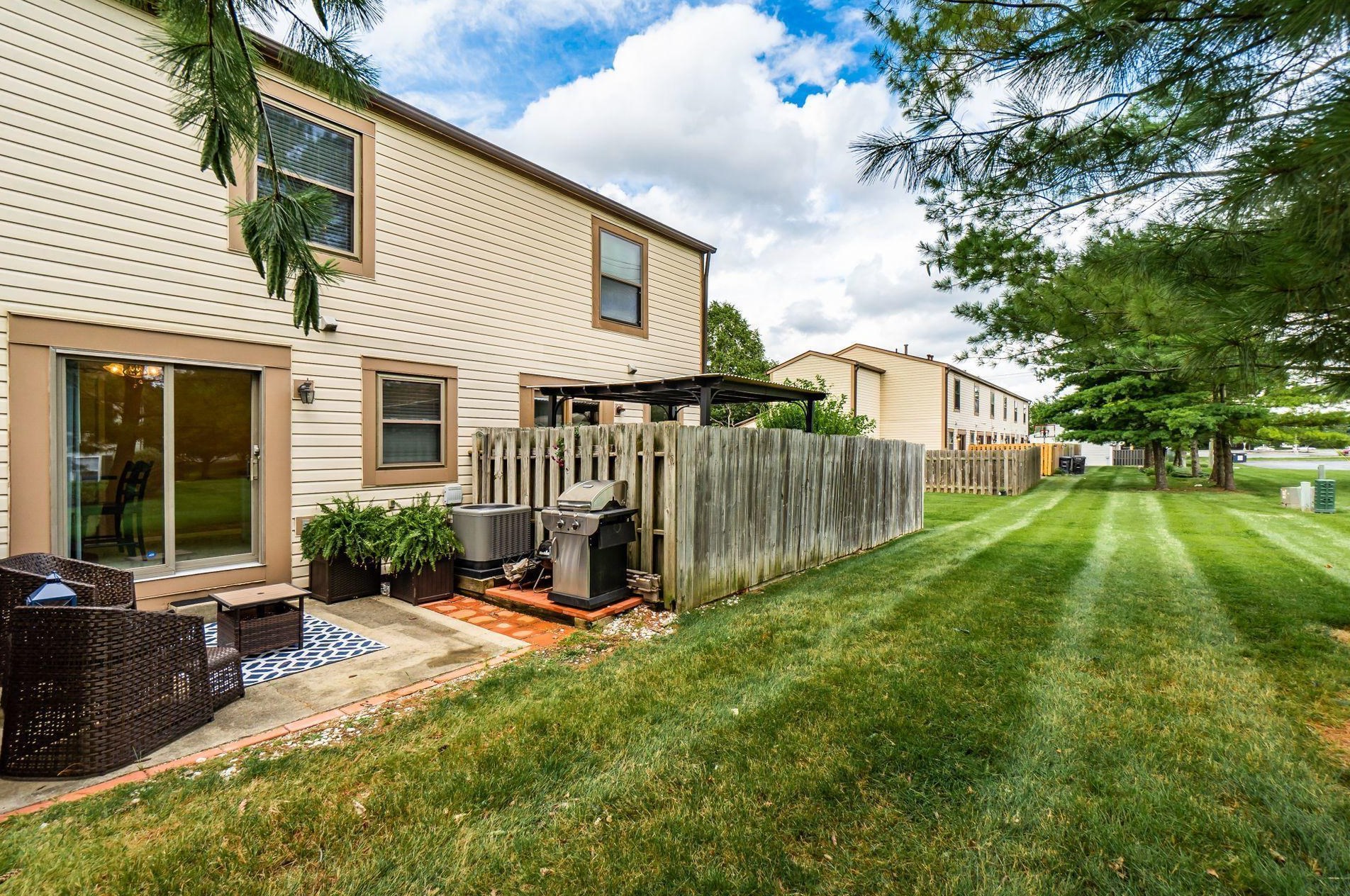 697 Alta View Ct, Columbus OH  43085-5804 exterior