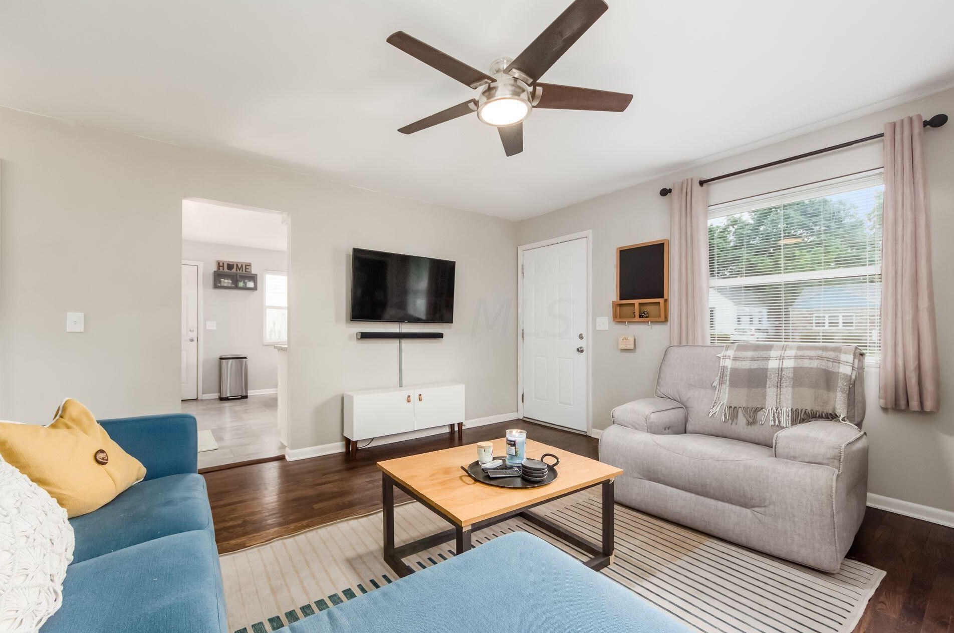 292 Chase Rd, Columbus OH 43214-1103 exterior