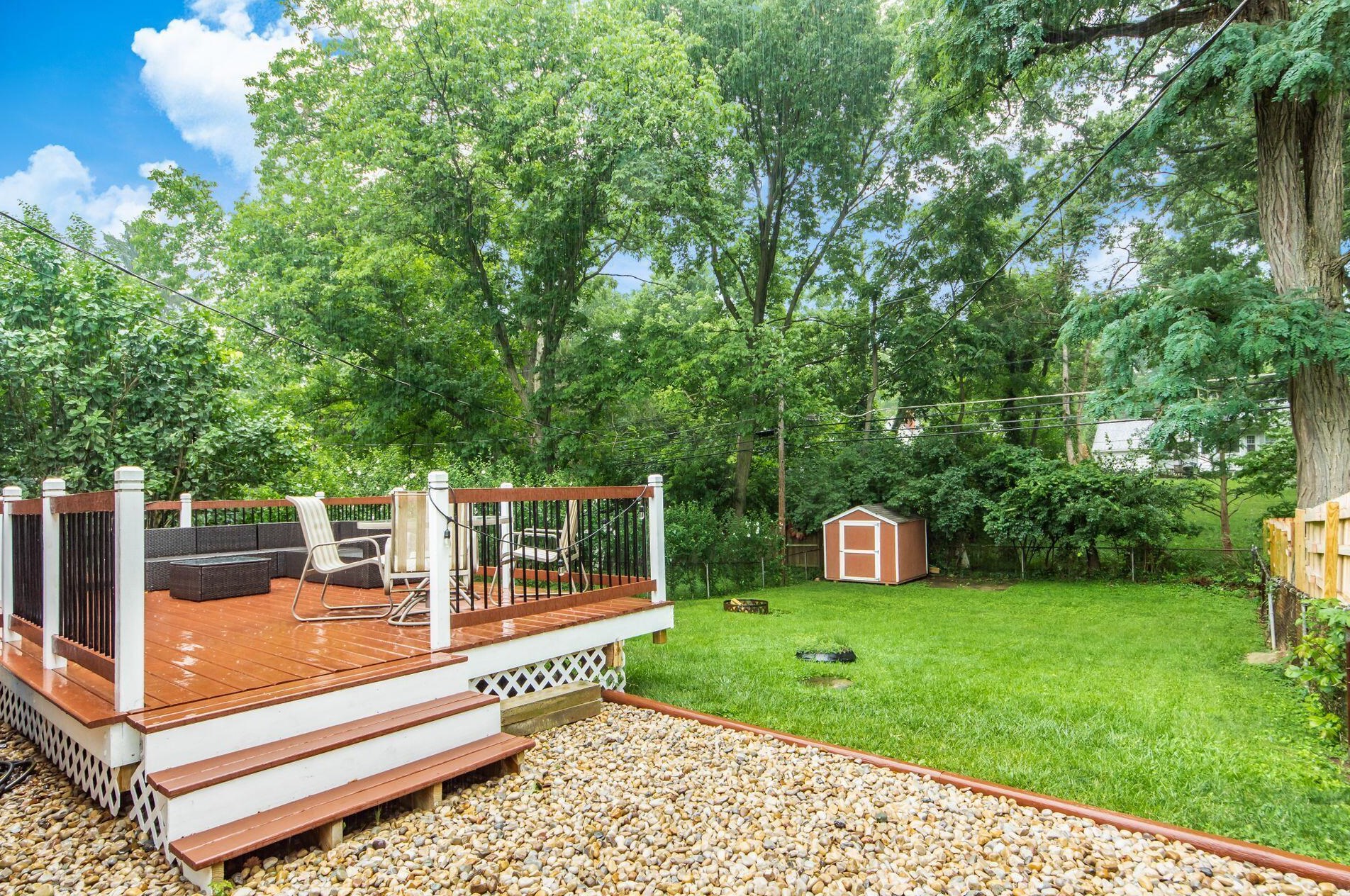 292 Chase Rd, Columbus OH 43214-1103 exterior