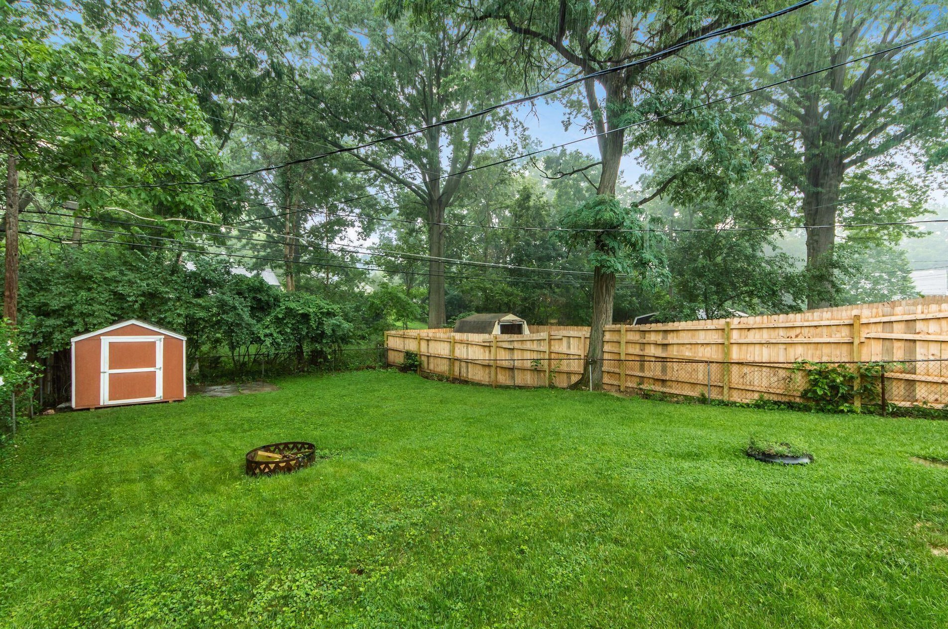 292 Chase Rd, Columbus OH 43214-1103 exterior