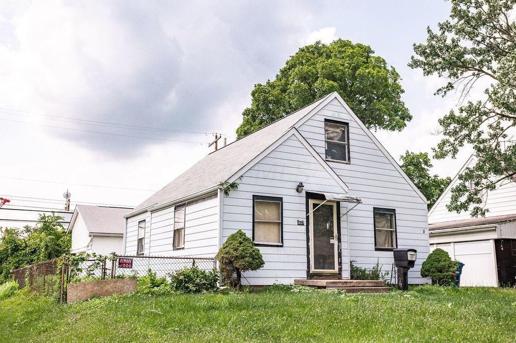 3437 Beulah Rd, Columbus, OH 43224-3281