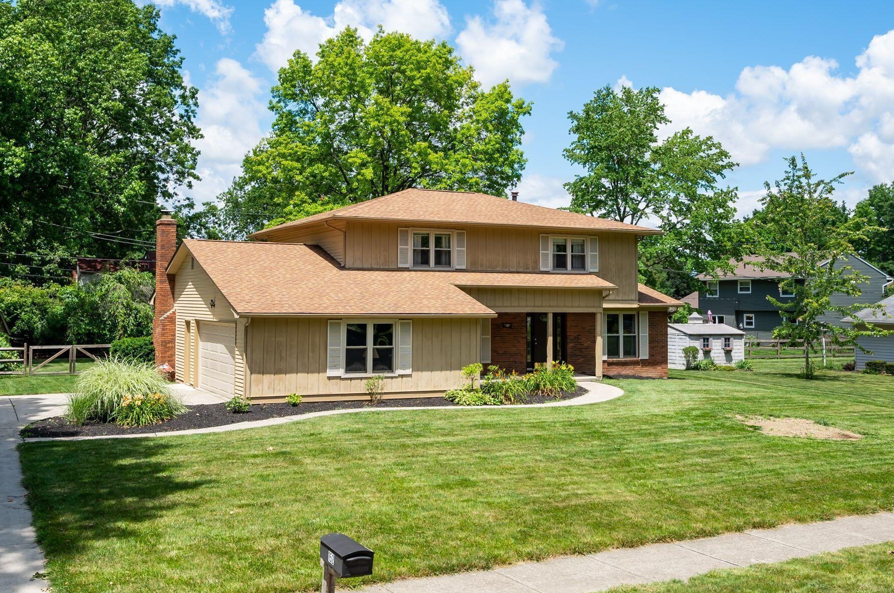 152 Devon Rd, Delaware, OH 43015-2821