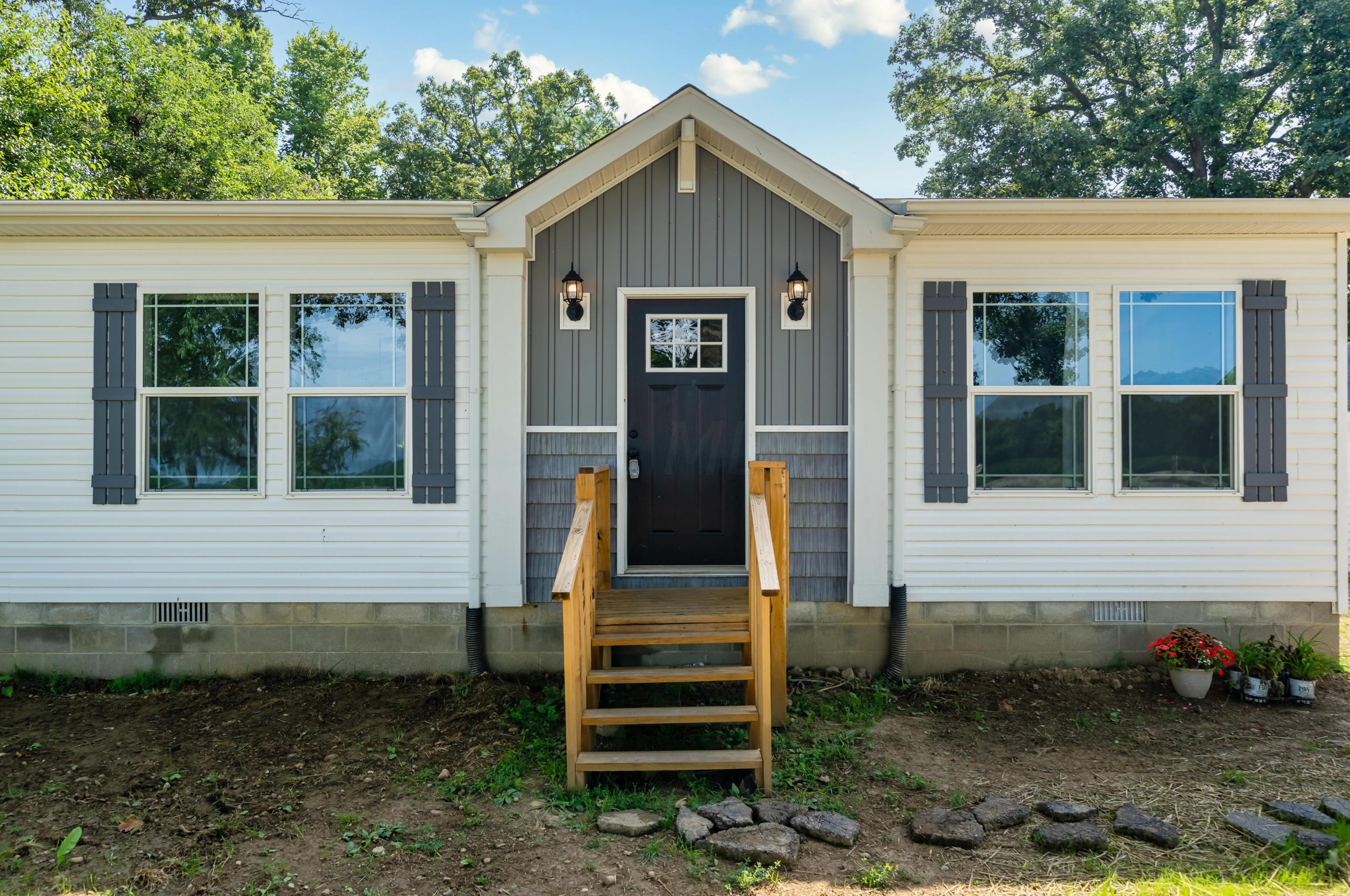 24270 Sisk Rd, Circleville OH  43113-9687 exterior