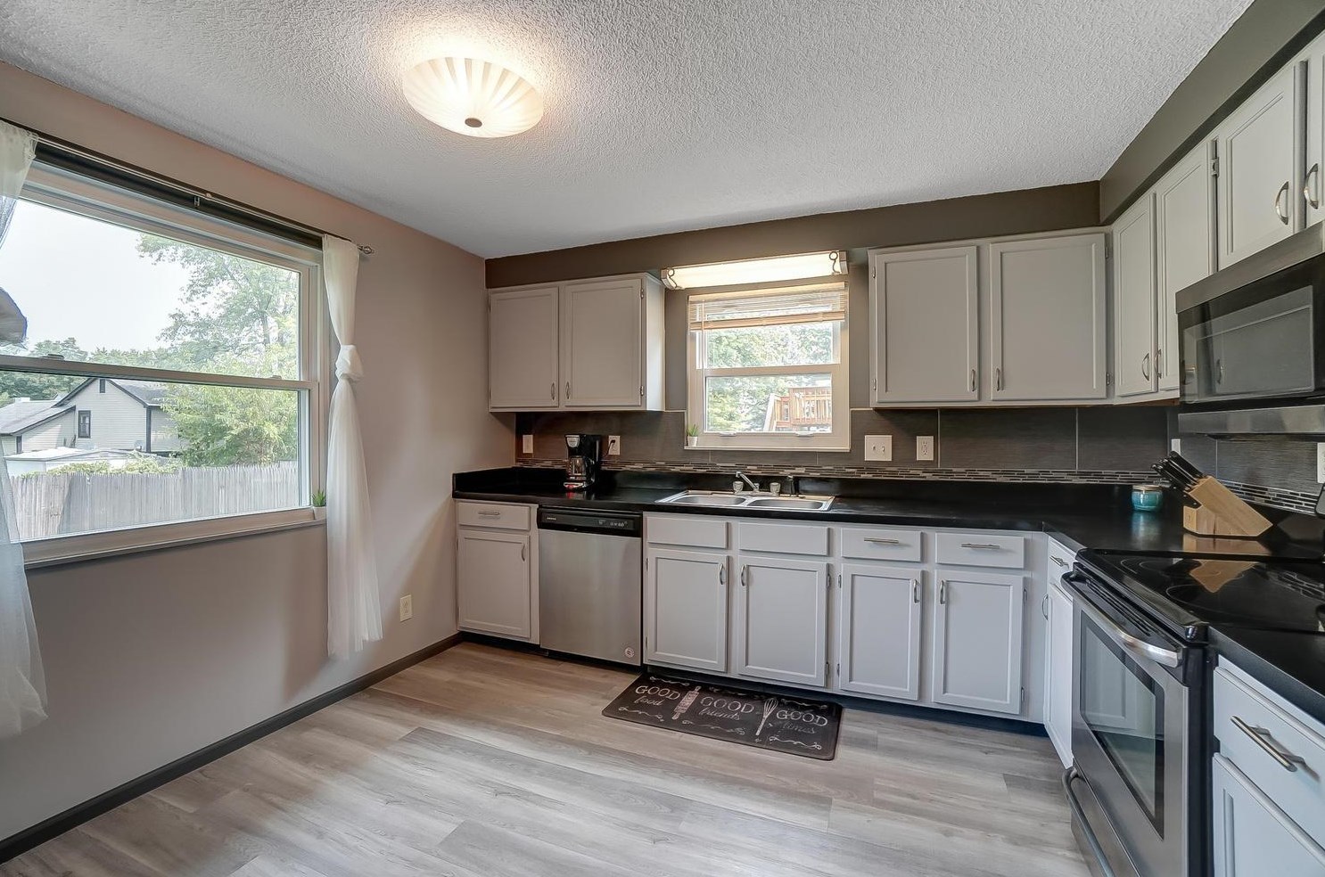 4538 Glenhaven Dr, Columbus OH 43231-5987 exterior