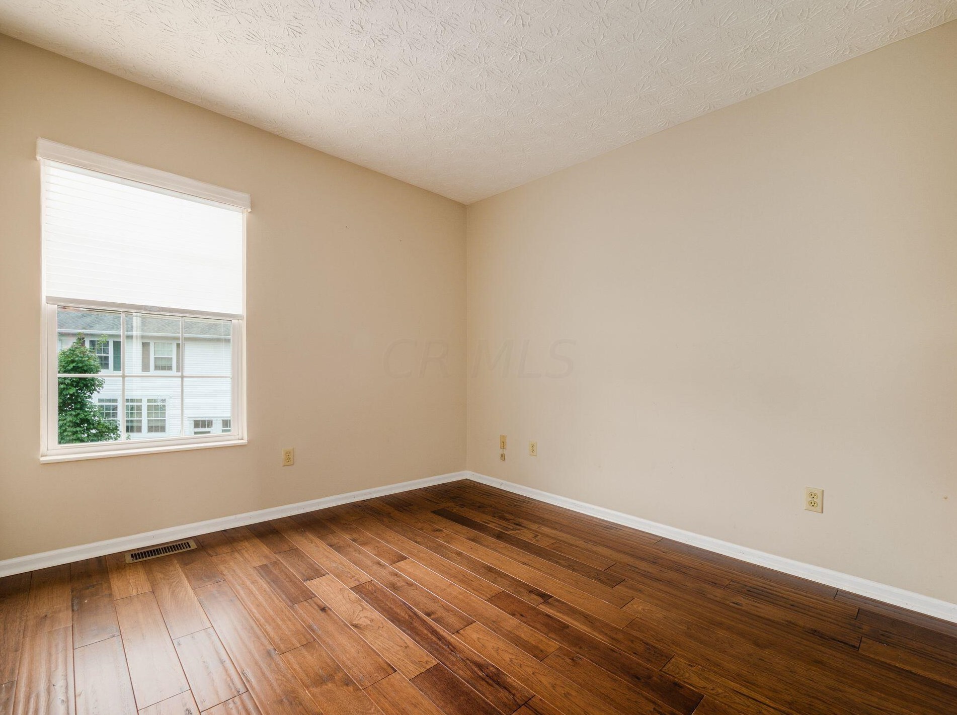 98 Olentangy Pt, Columbus OH 43202-1905 exterior