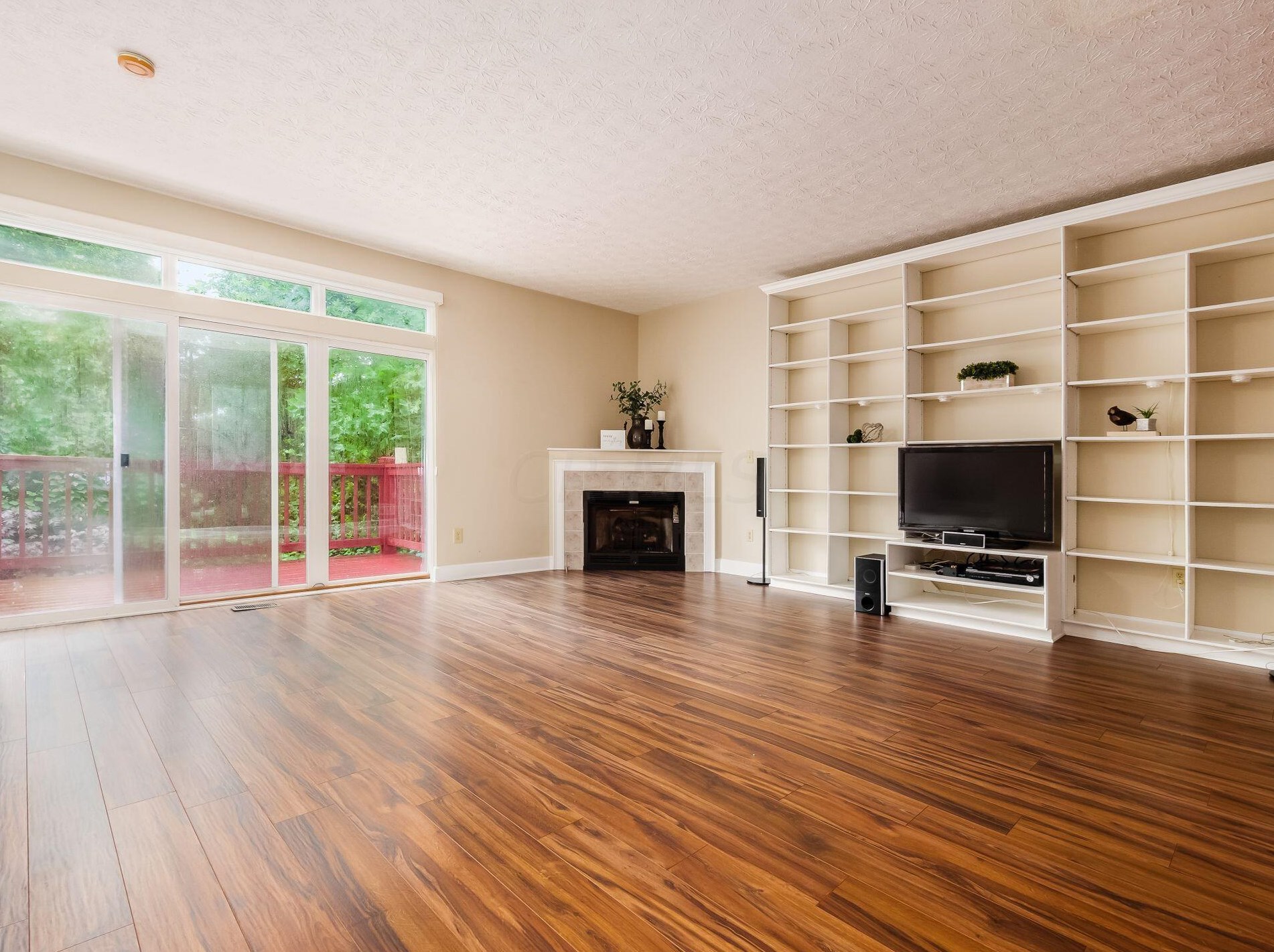 98 Olentangy Pt, Columbus OH 43202-1905 exterior